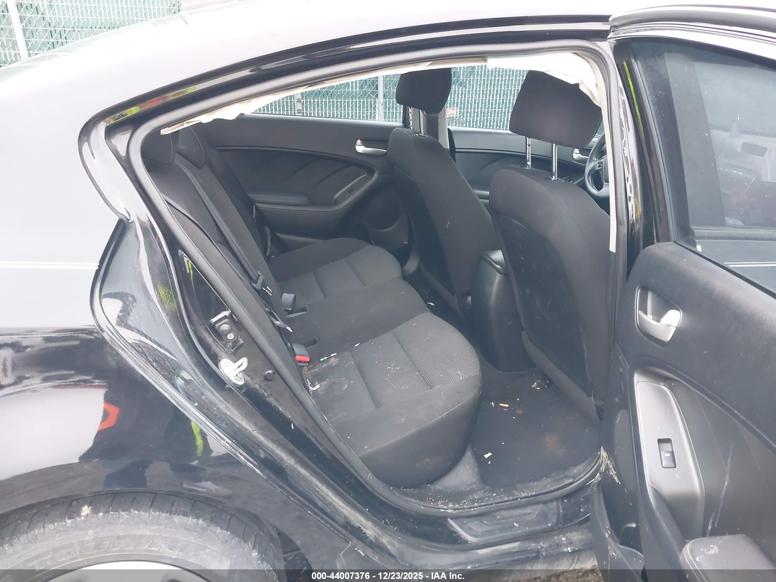KIA FORTE image 8