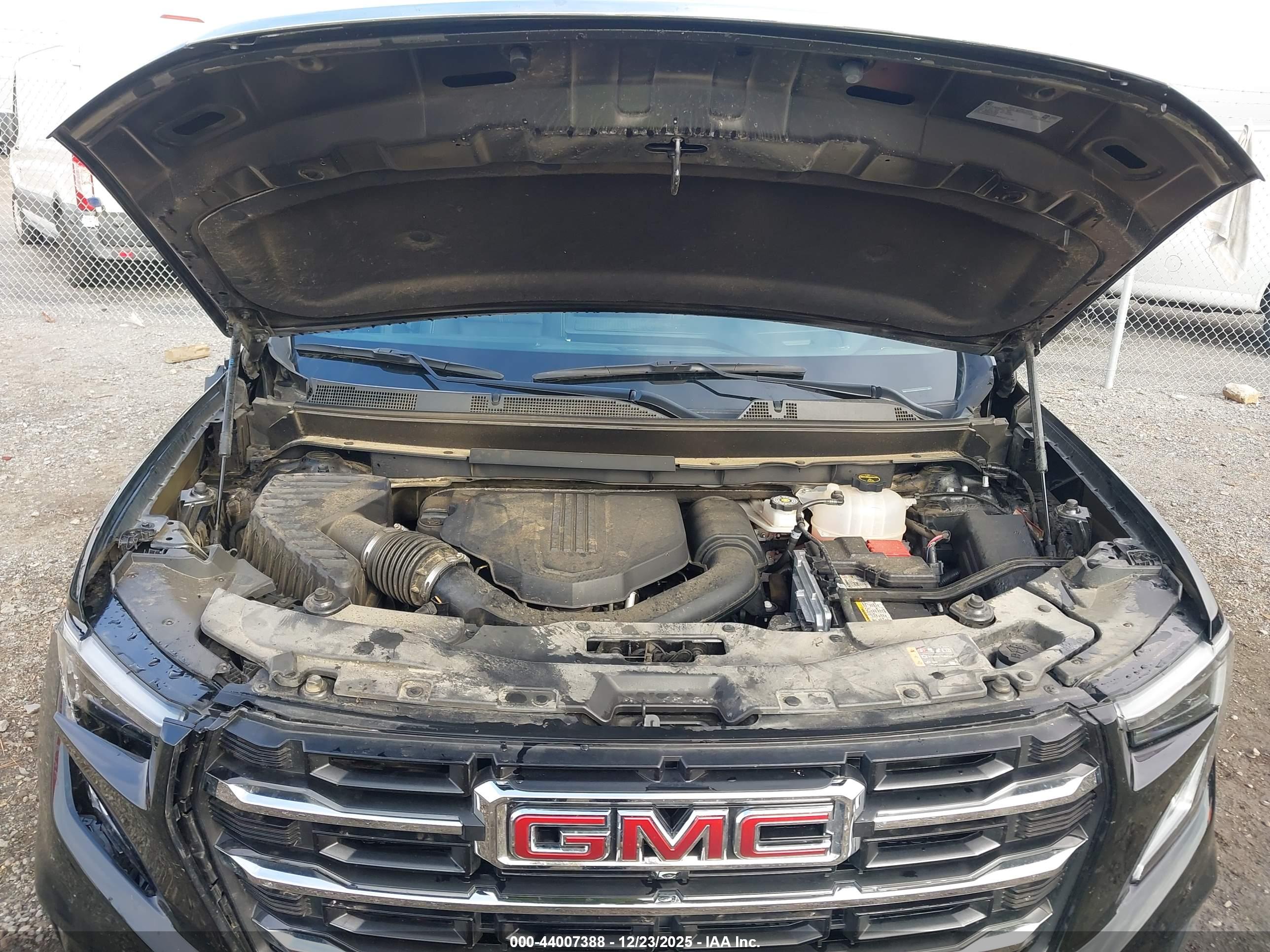 GMC ACADIA image 10