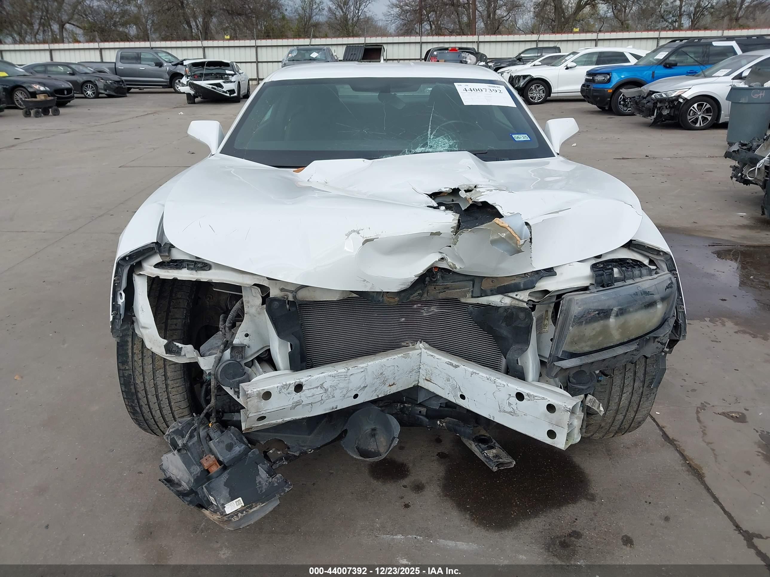 CHEVROLET CAMARO image 6
