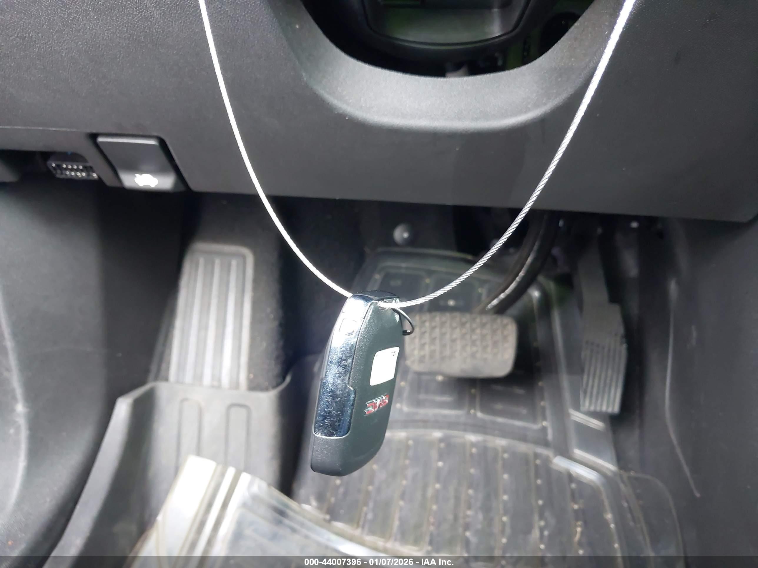 GMC TERRAIN image 11