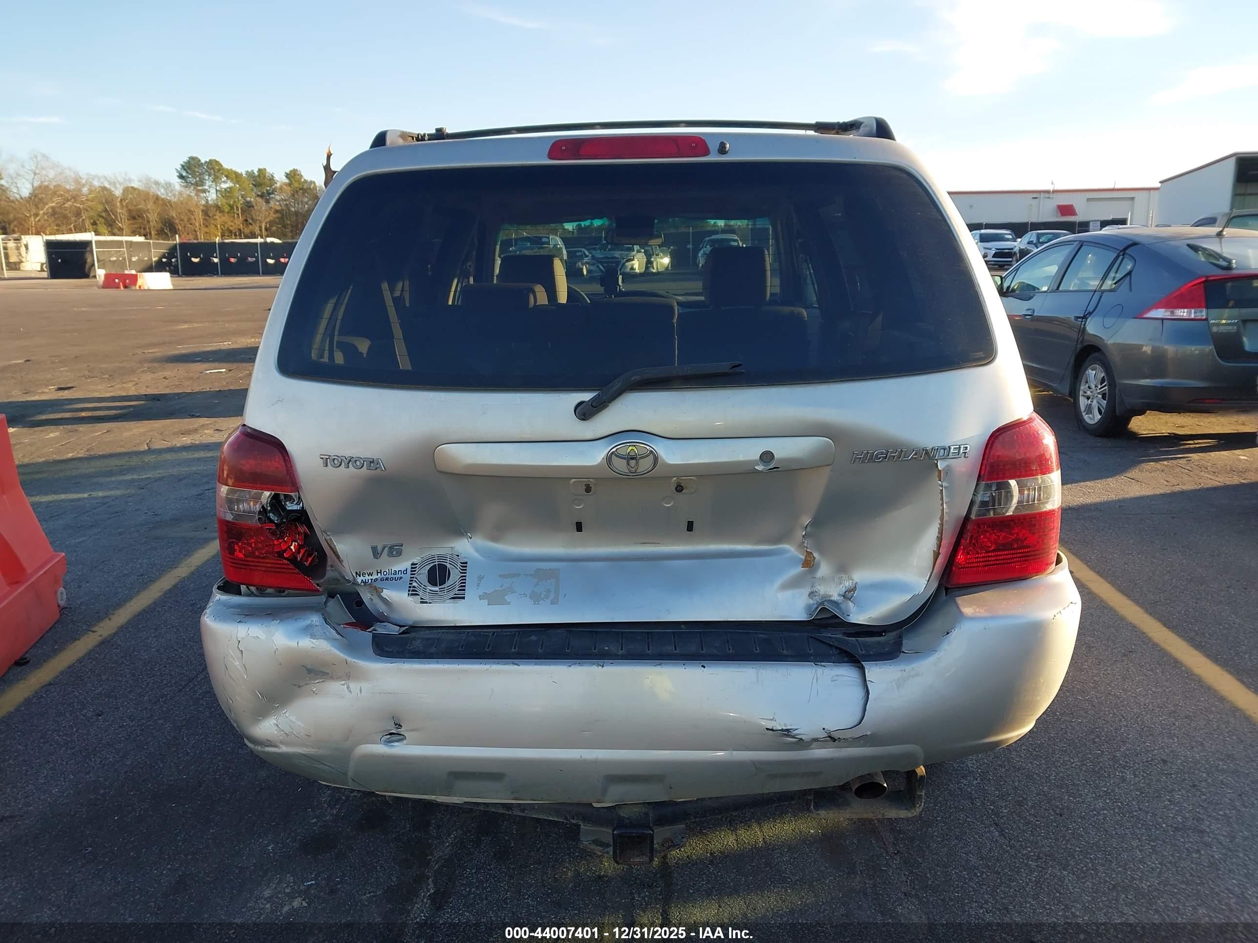 TOYOTA HIGHLANDER image 6