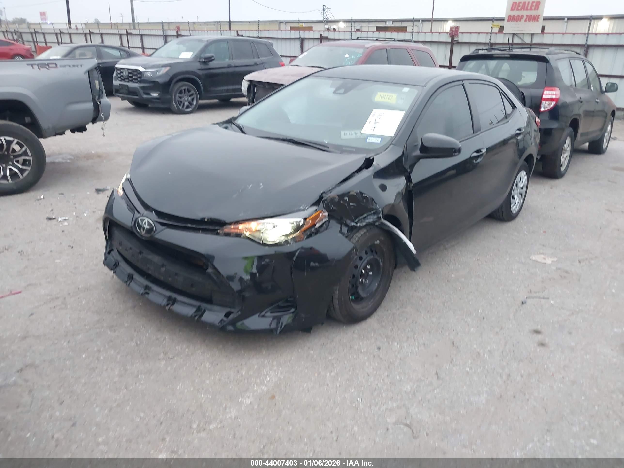 TOYOTA COROLLA image 2