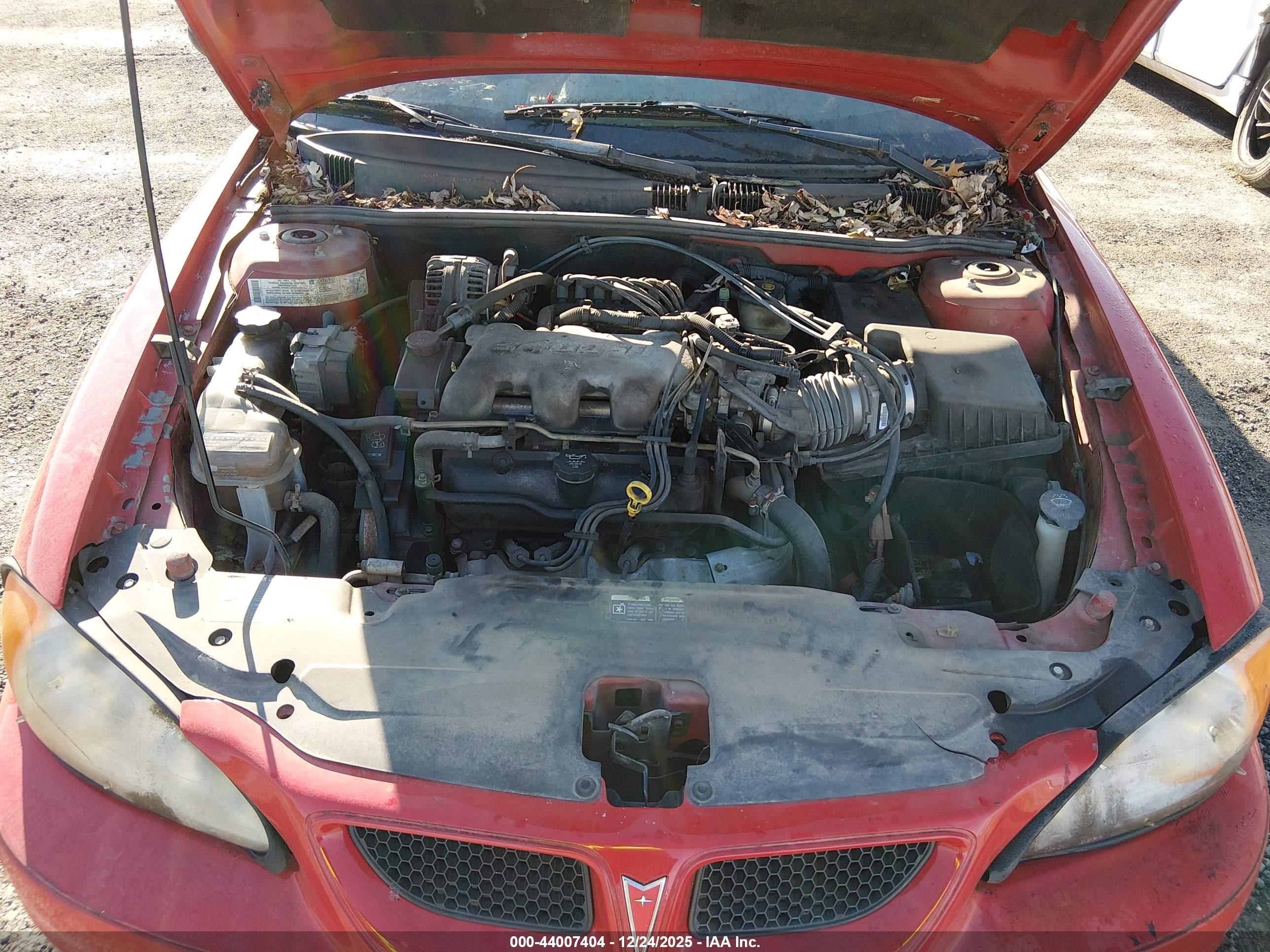 PONTIAC GRAND image 10