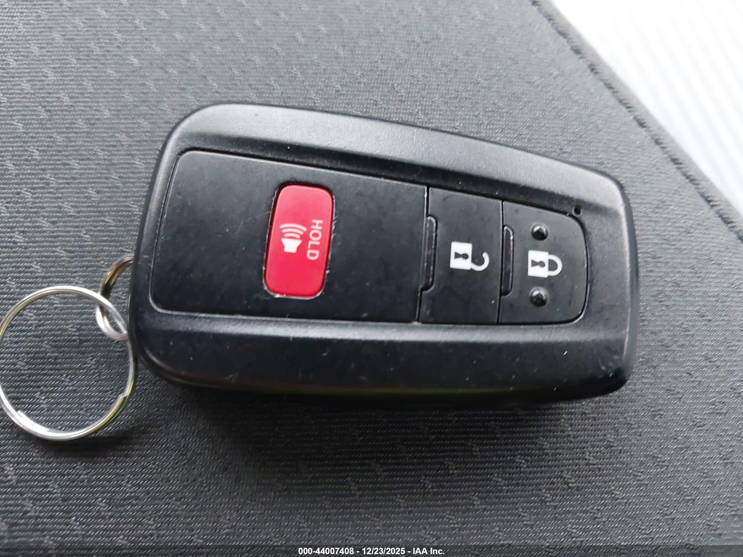 TOYOTA PRIUS image 11