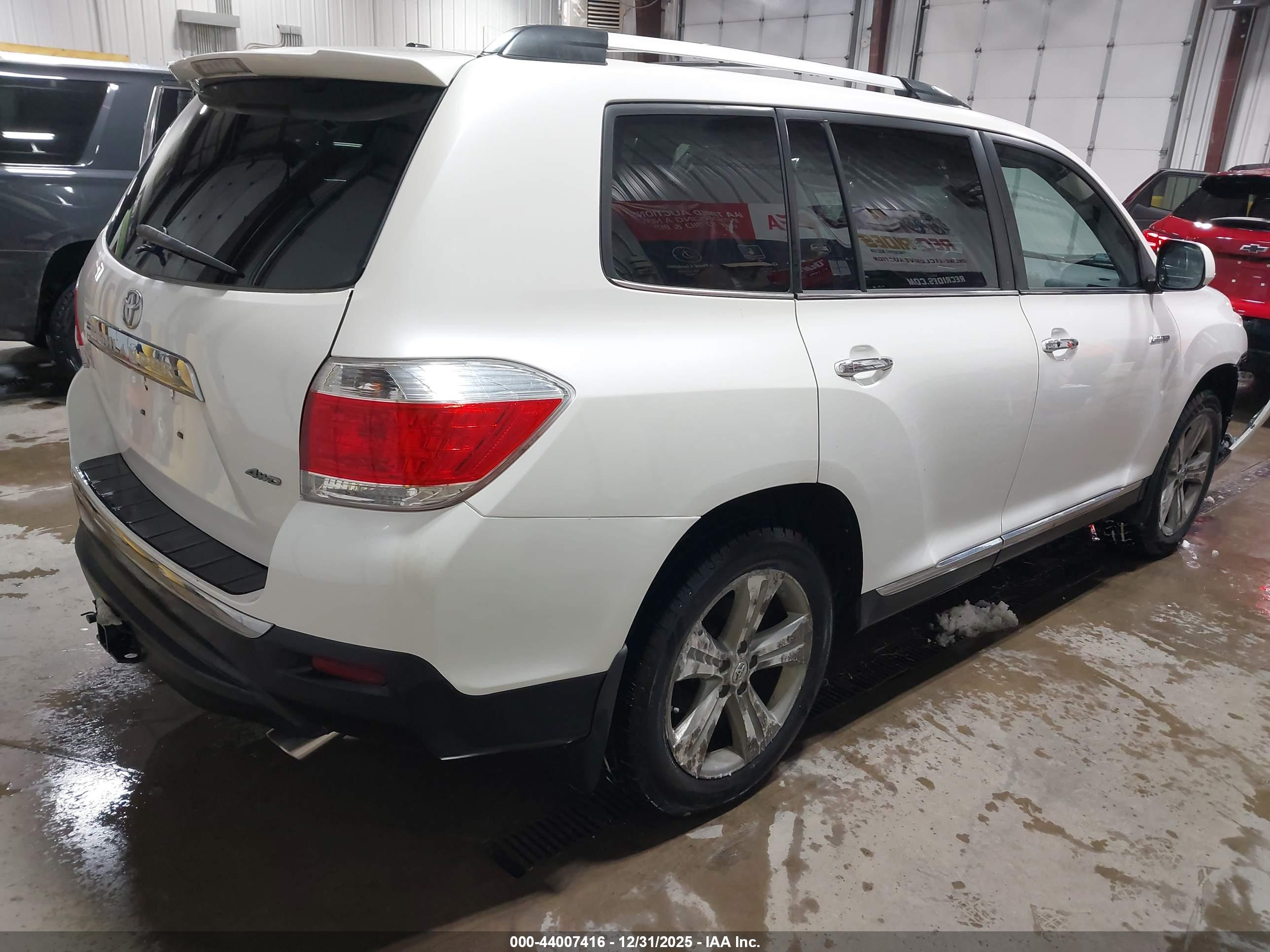 TOYOTA HIGHLANDER image 4