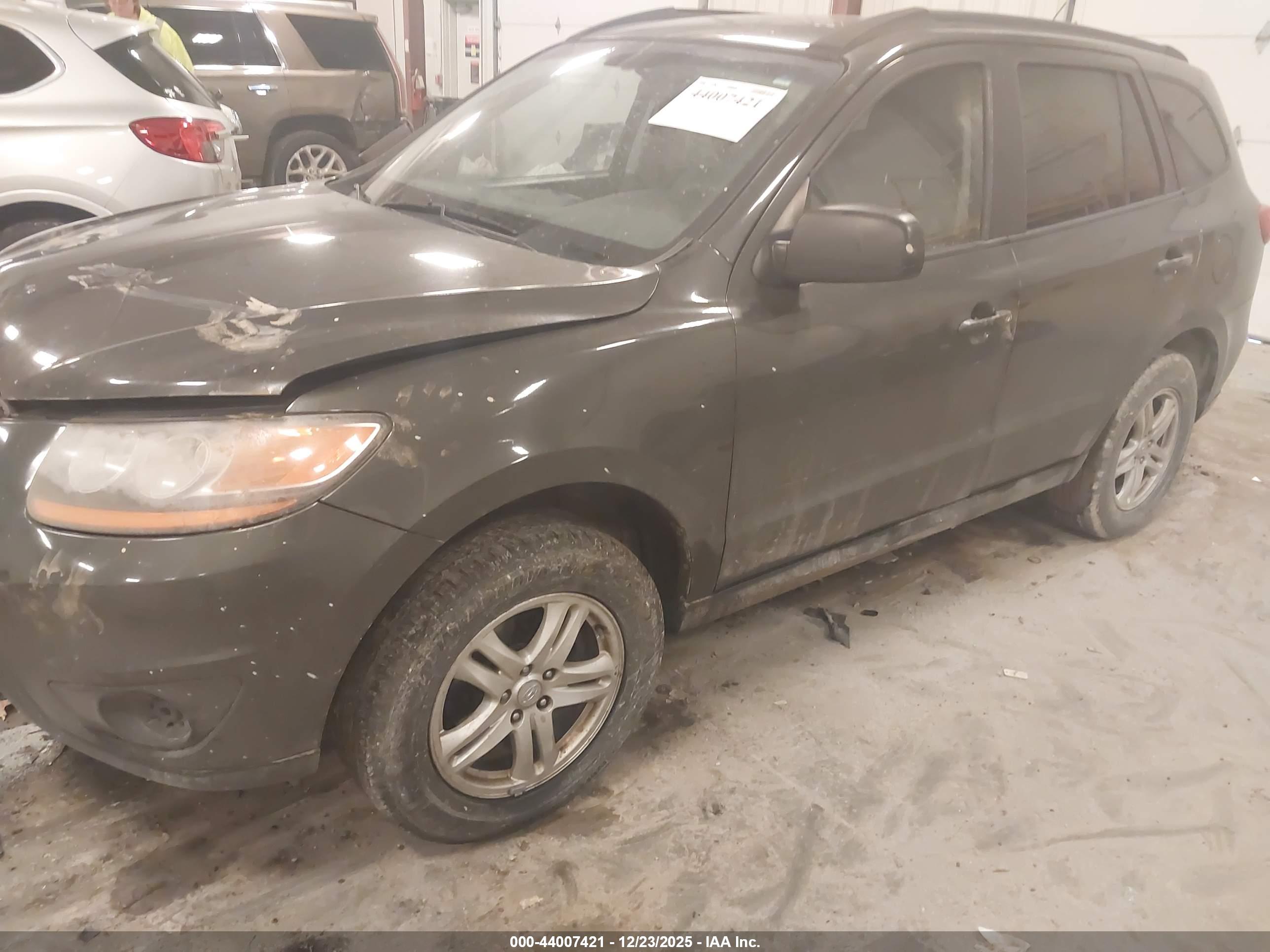 HYUNDAI SANTA image 2