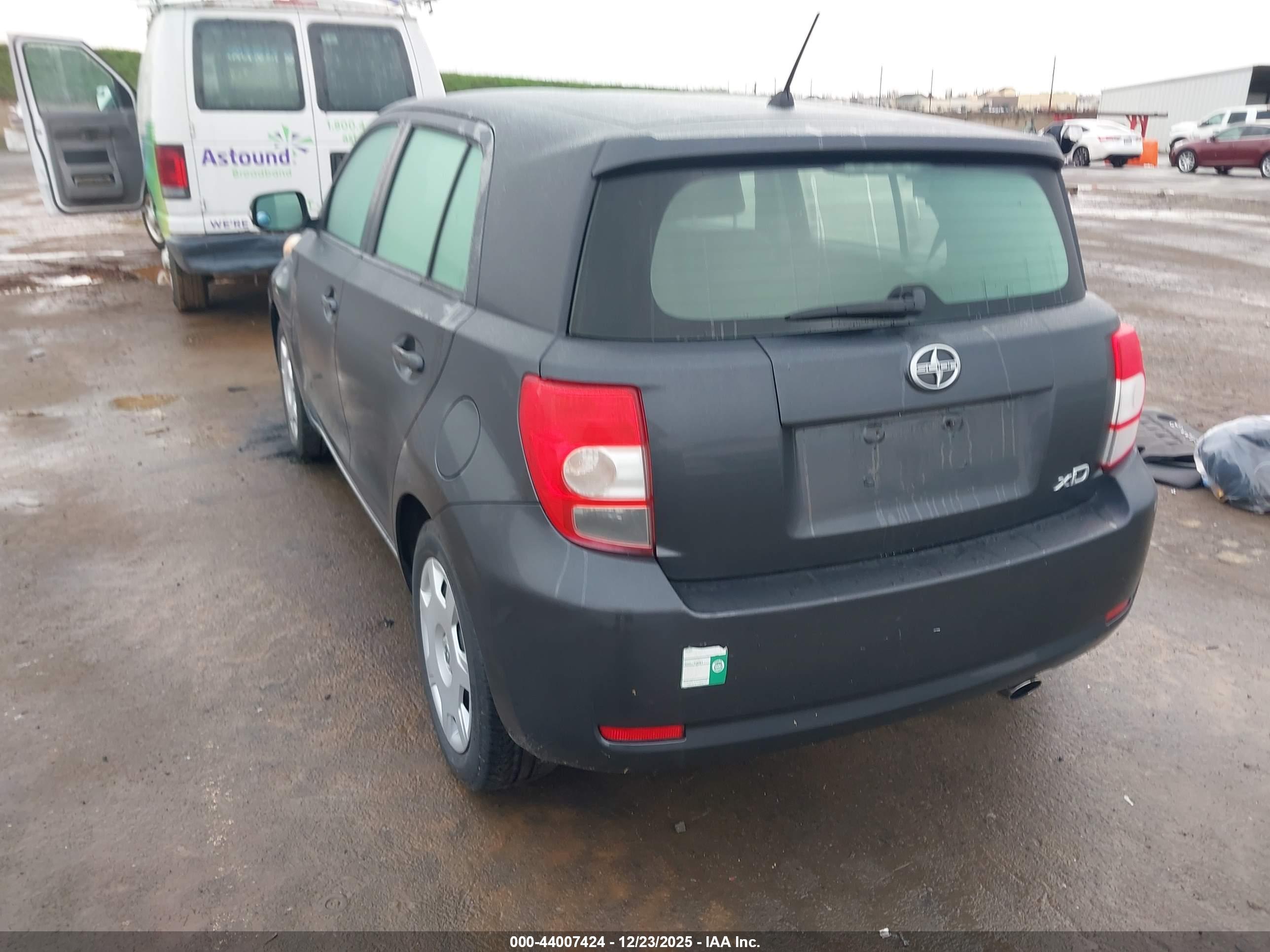 SCION XD image 3
