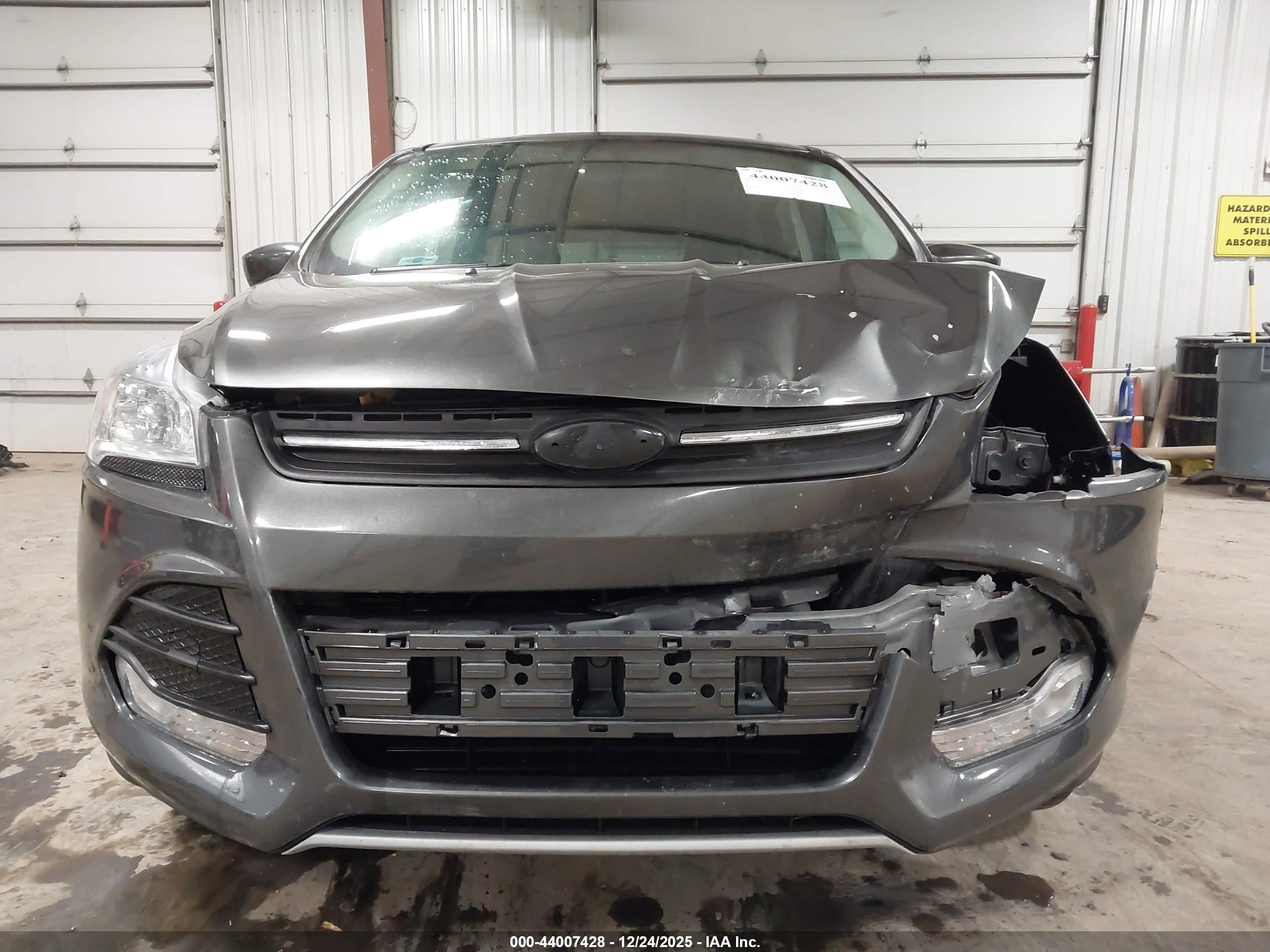 FORD ESCAPE image 6