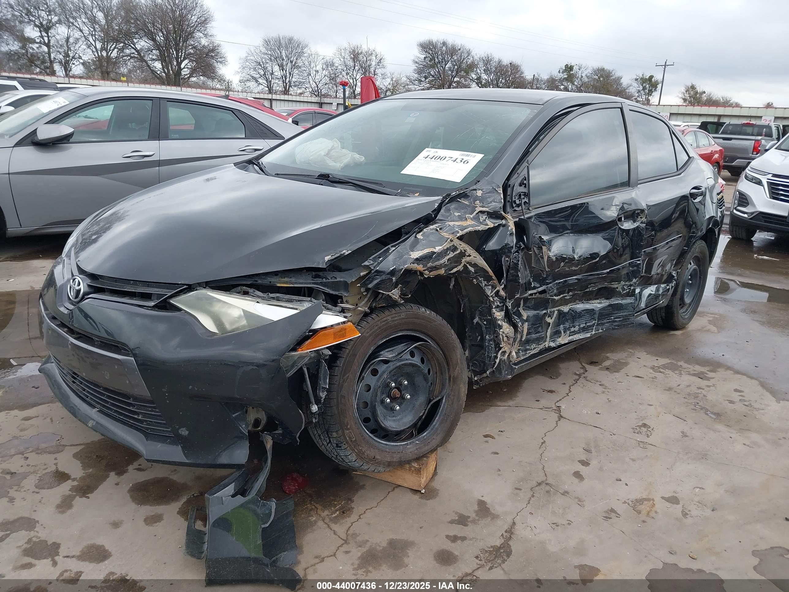 TOYOTA COROLLA image 2