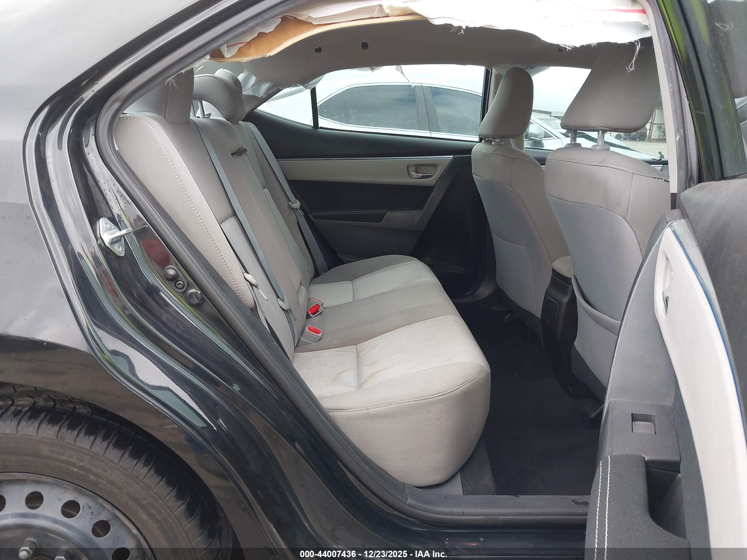 TOYOTA COROLLA image 8