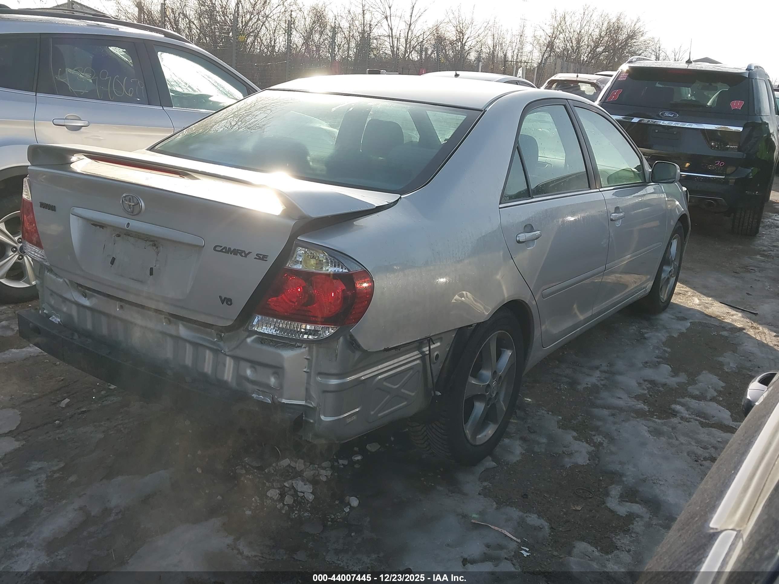 TOYOTA CAMRY image 4