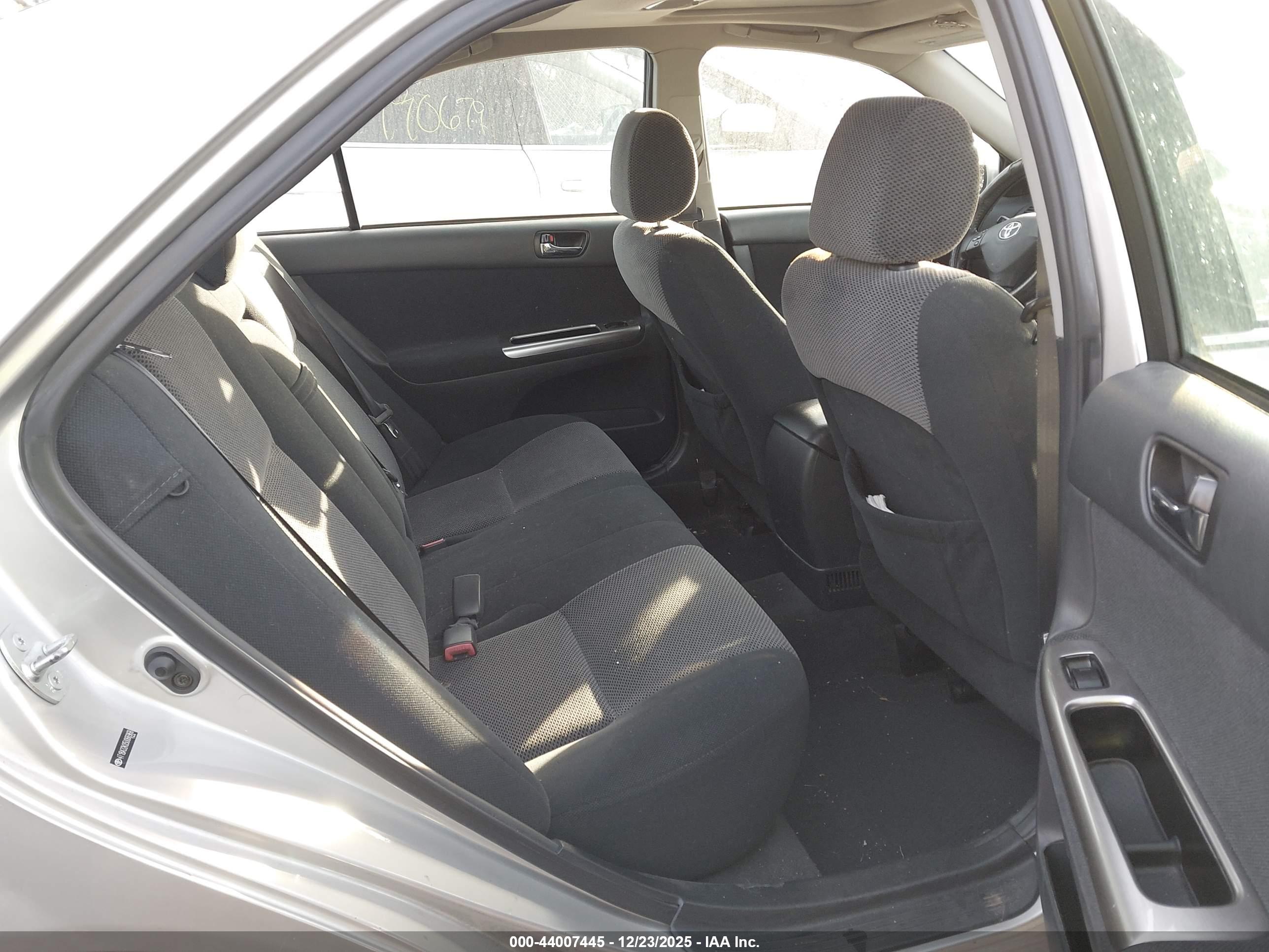 TOYOTA CAMRY image 8