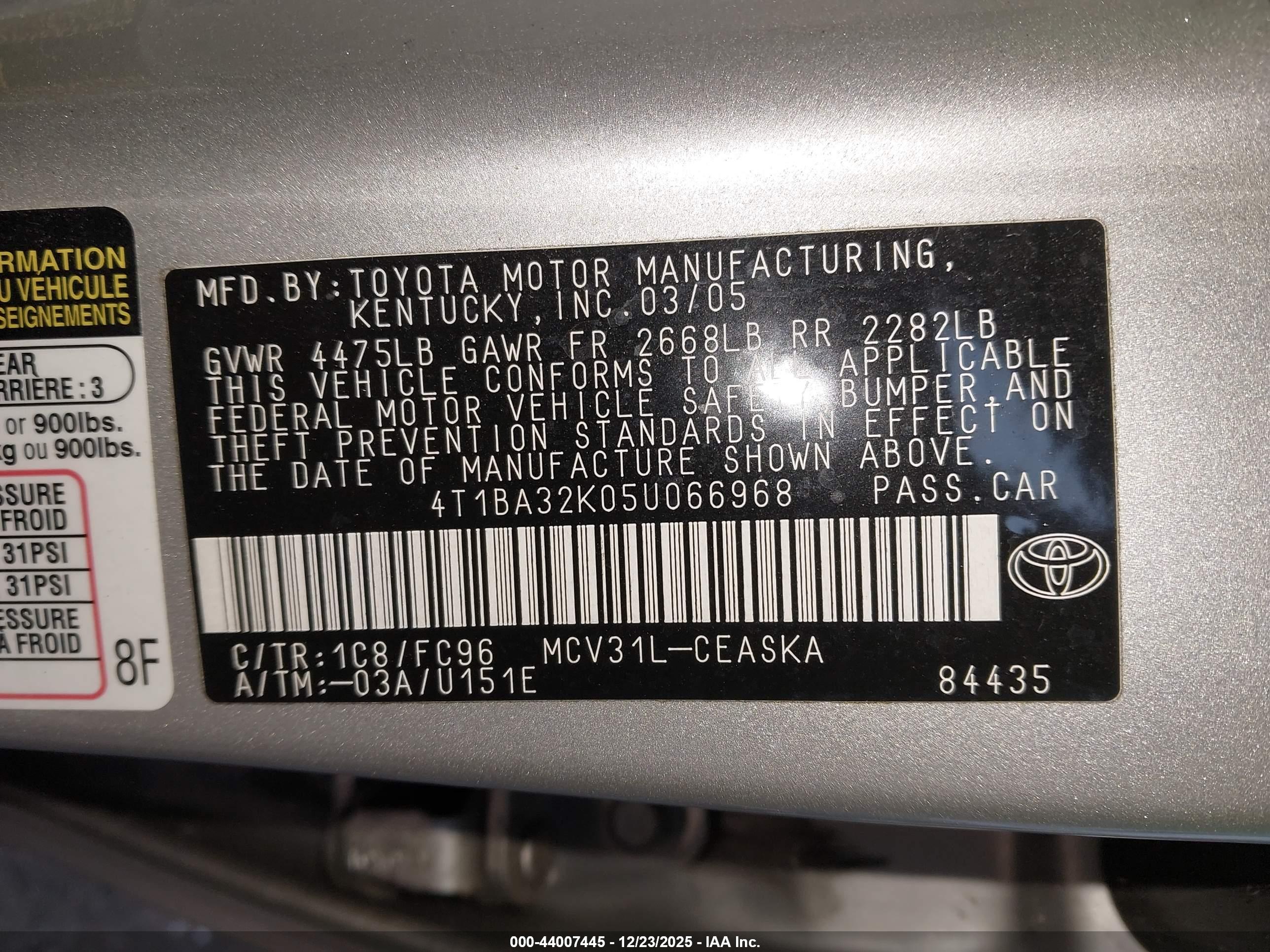 TOYOTA CAMRY image 9