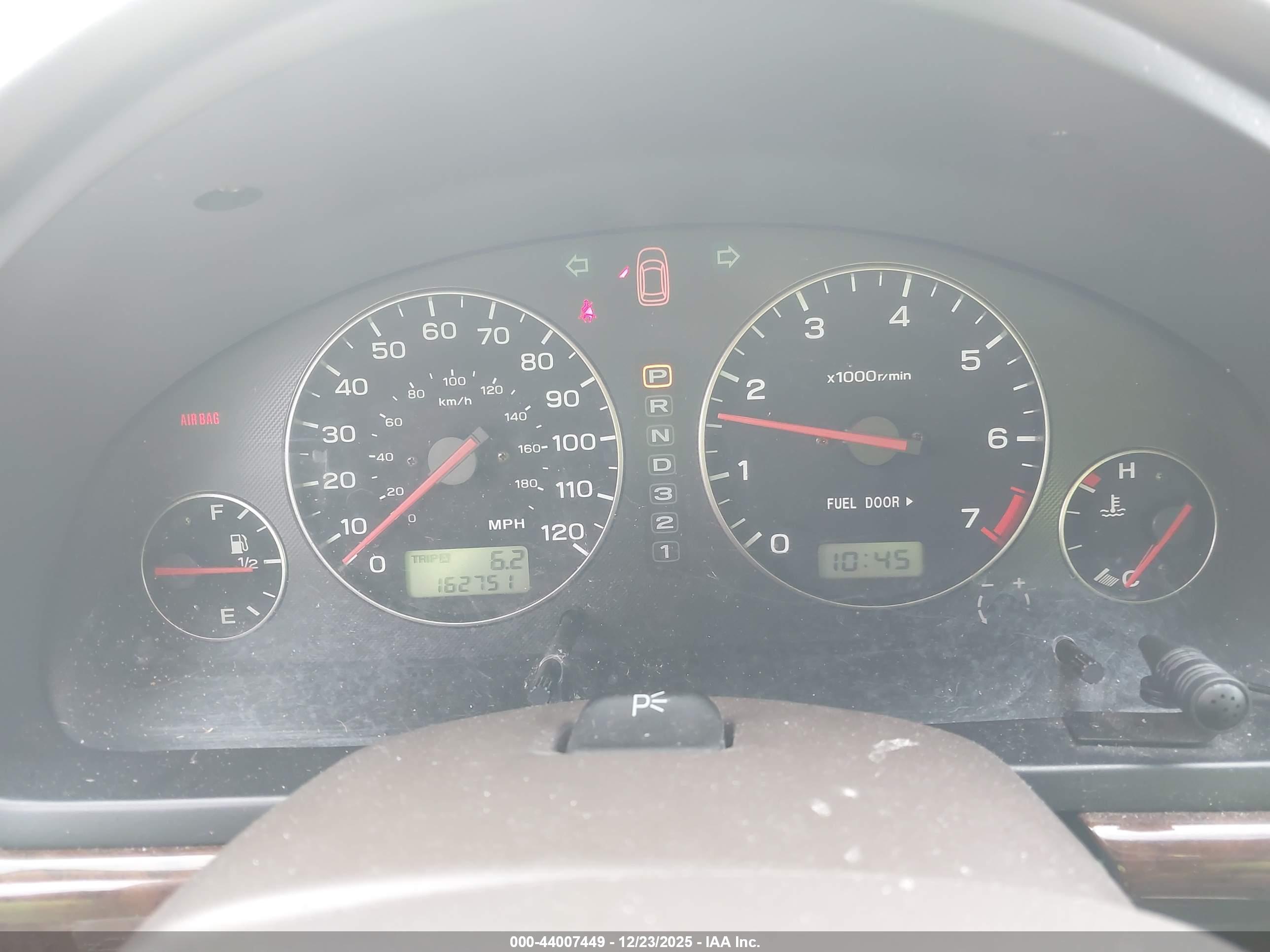 SUBARU OUTBACK image 7