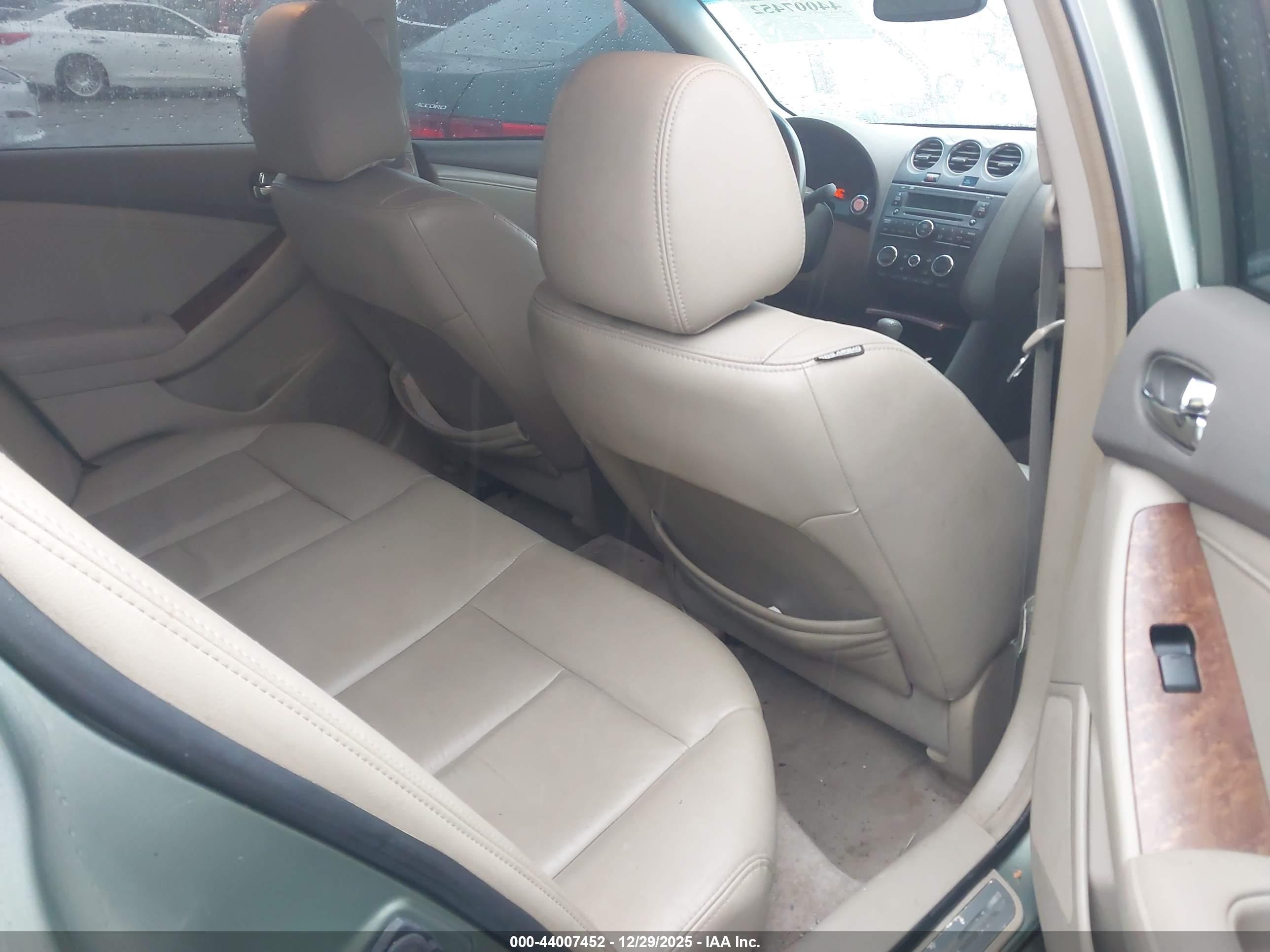 NISSAN ALTIMA image 8