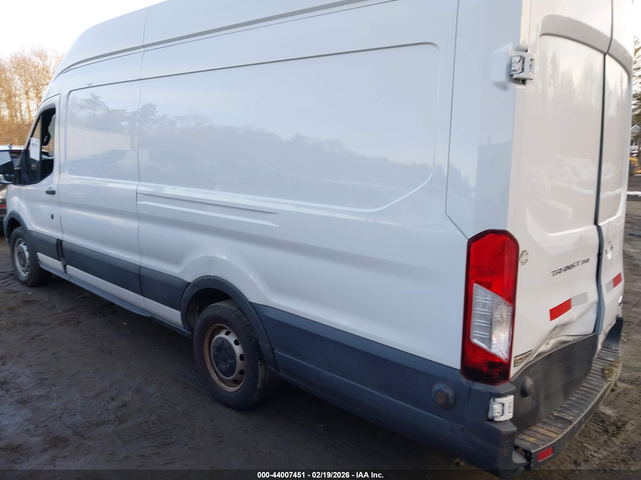 FORD TRANSIT-350 image 3