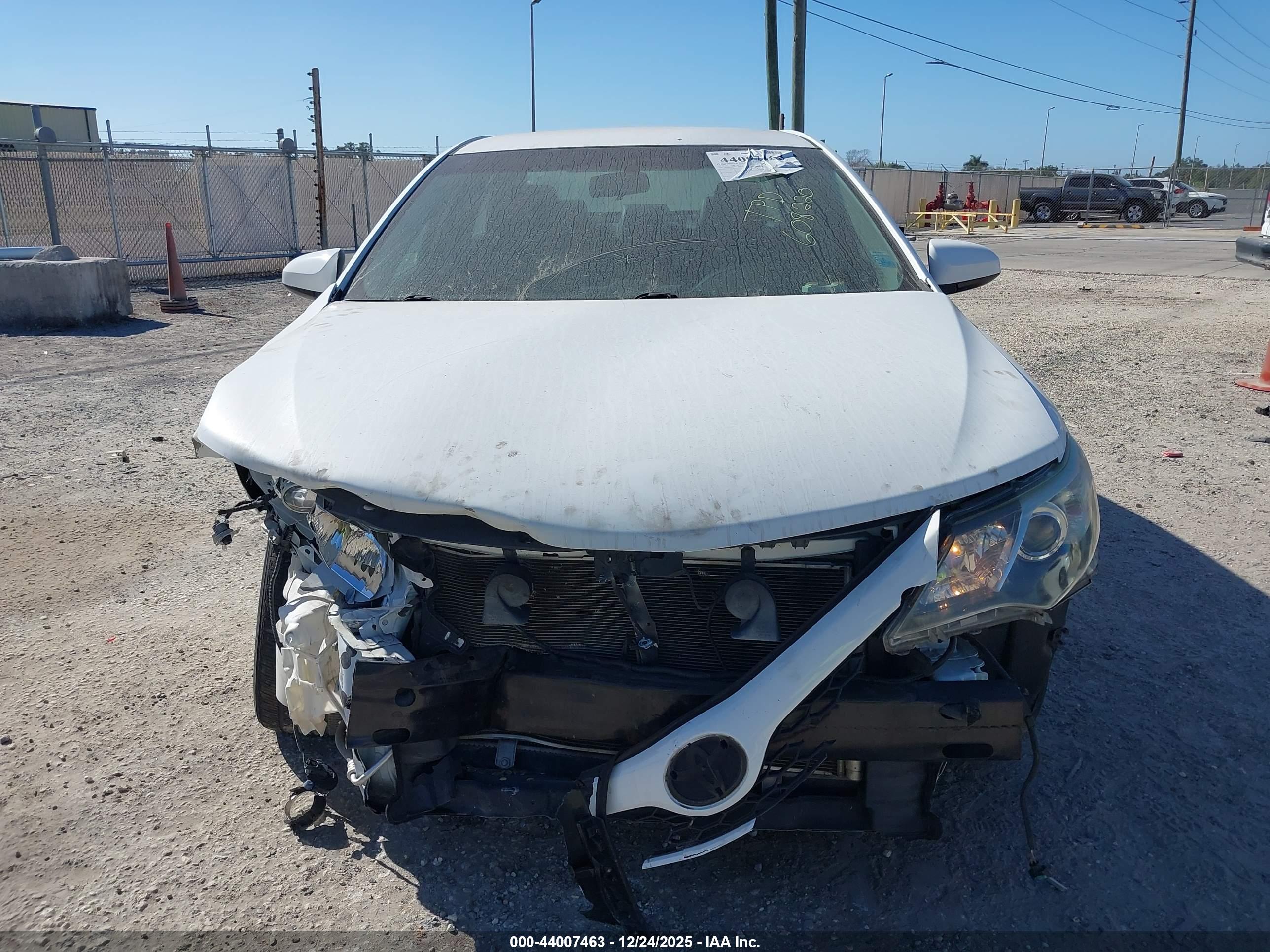 TOYOTA CAMRY image 6