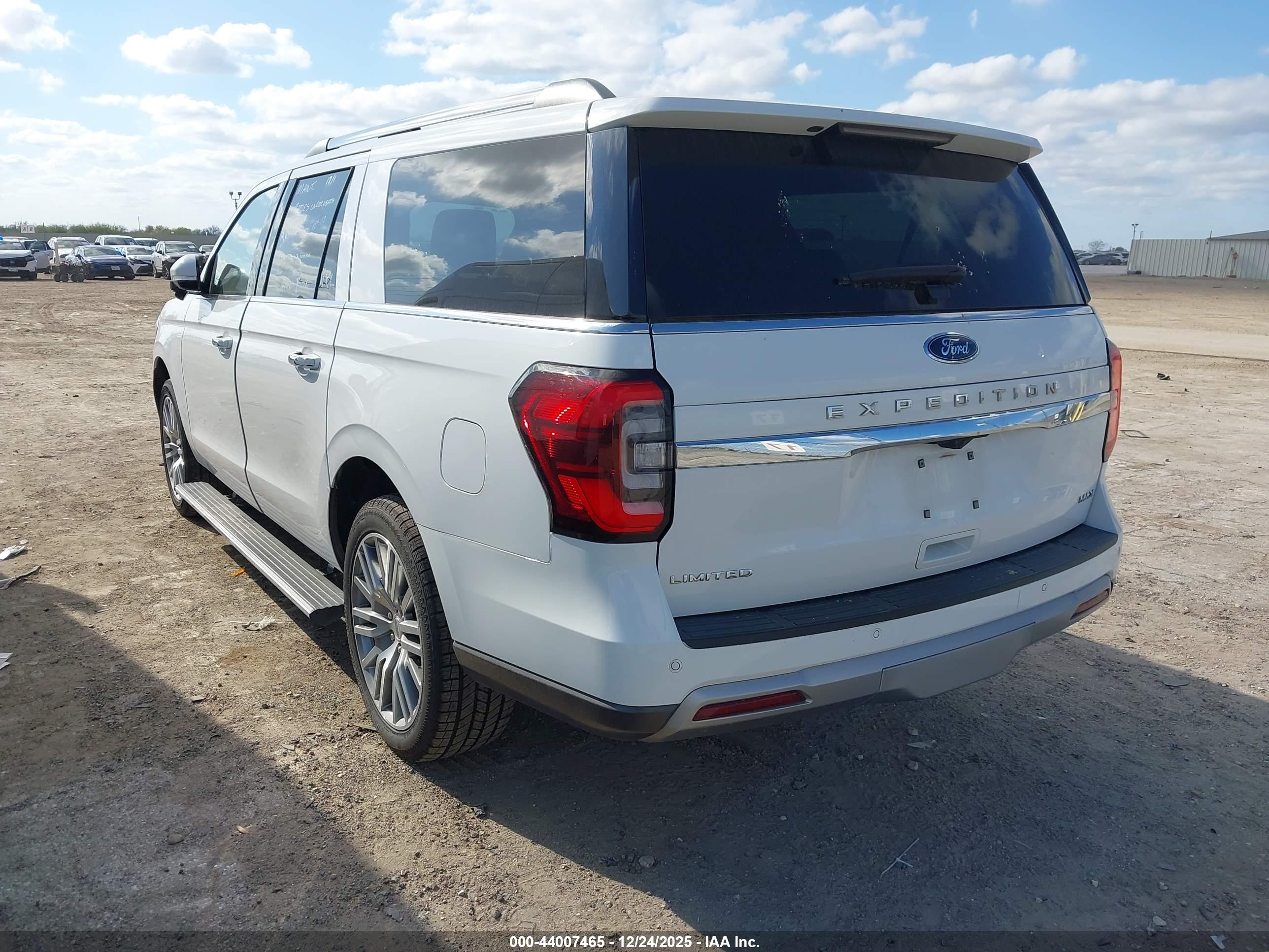FORD EXPEDITION image 3