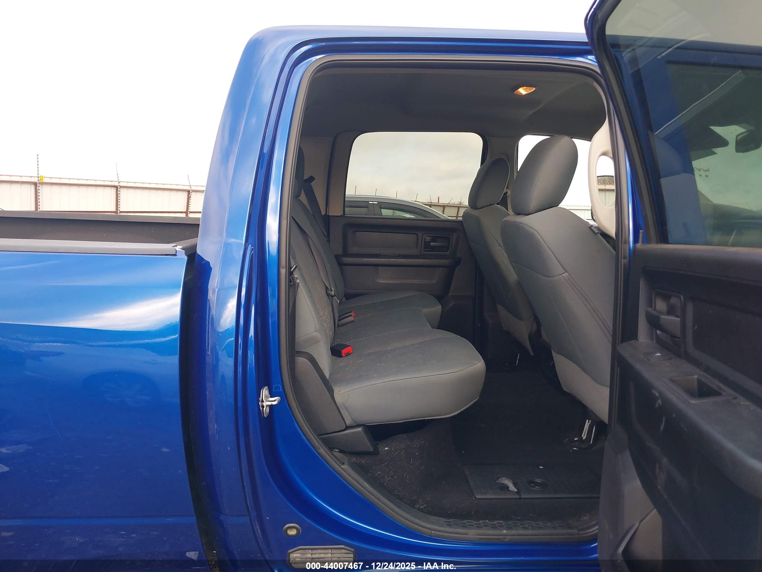 RAM 2500 image 8