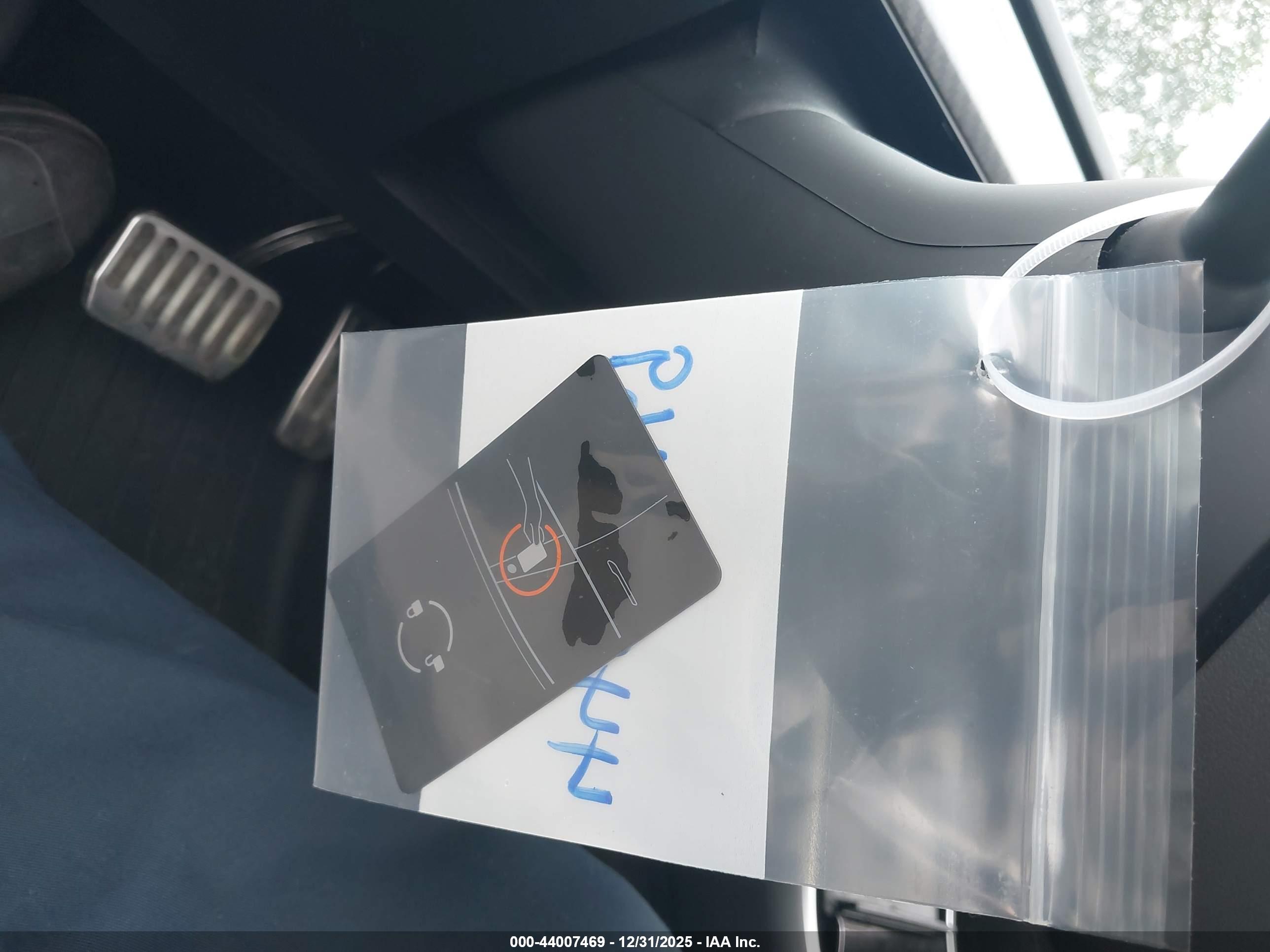 TESLA MODEL image 11