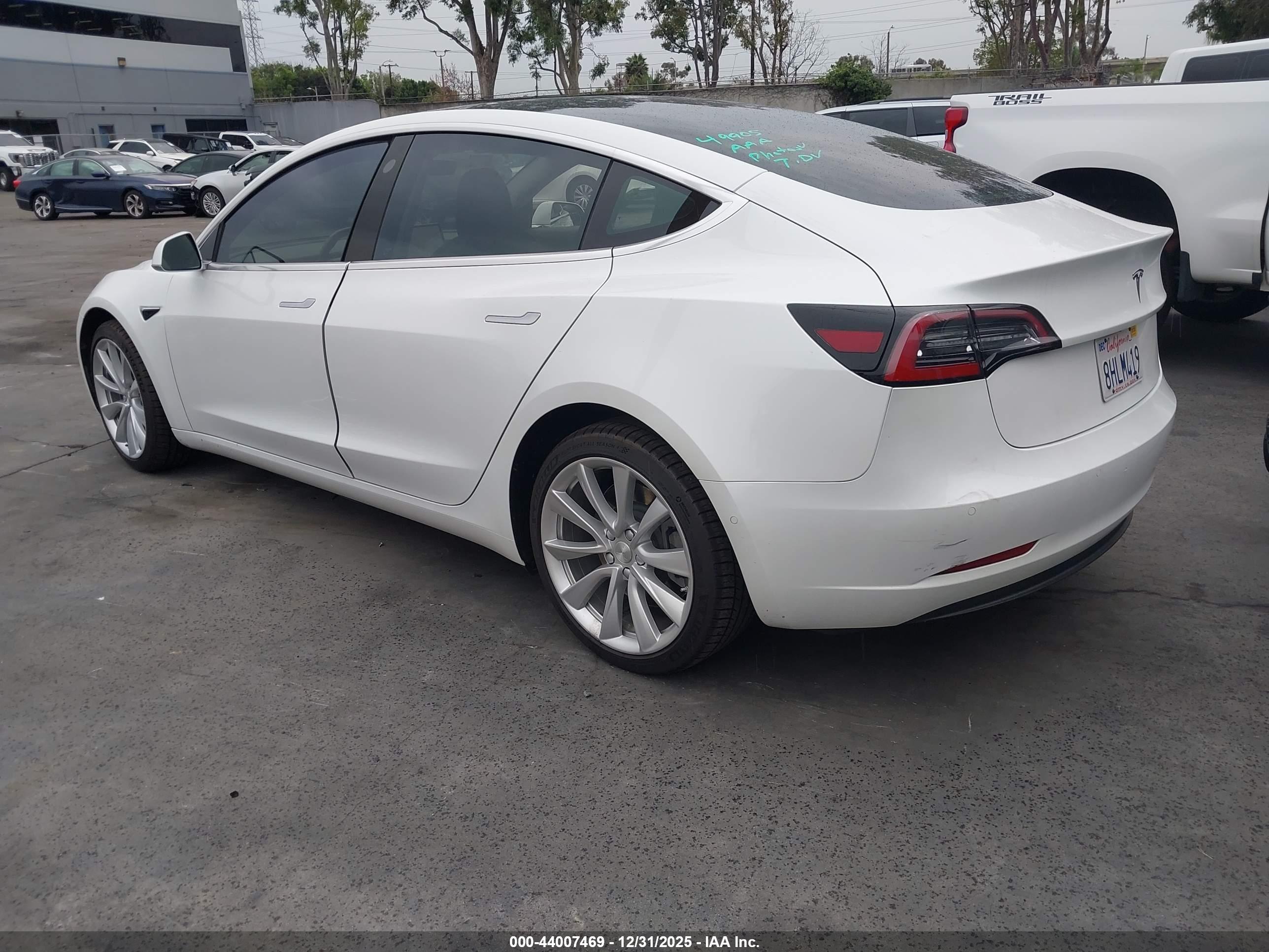 TESLA MODEL image 3