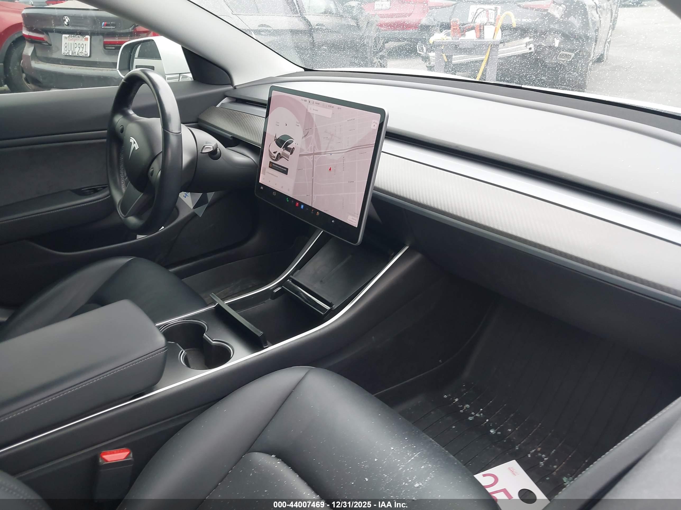 TESLA MODEL image 5