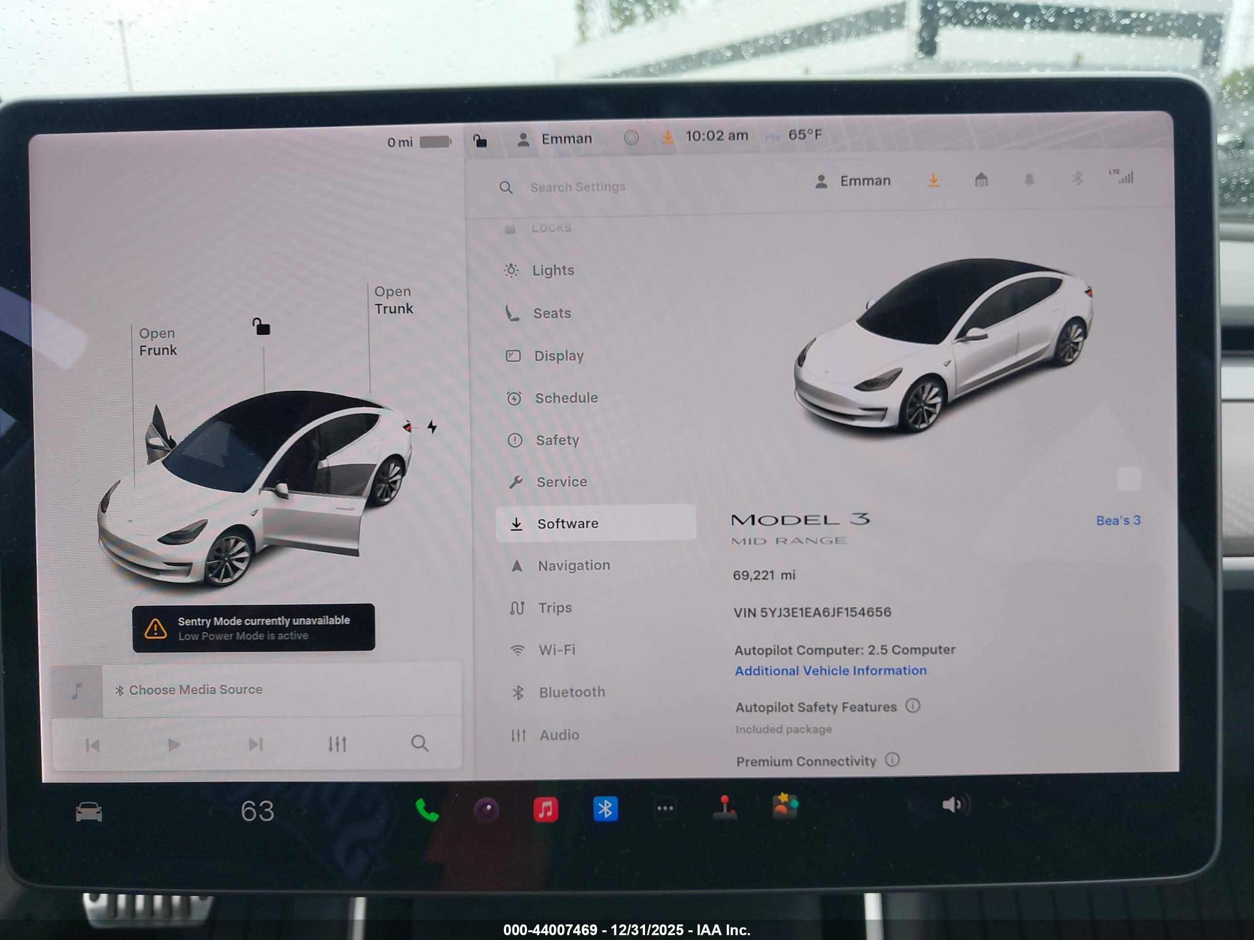 TESLA MODEL image 7