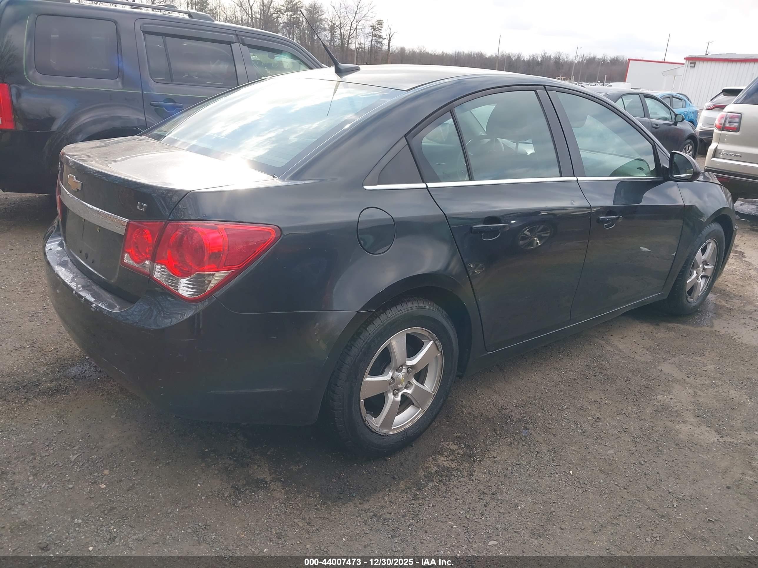 CHEVROLET CRUZE image 4
