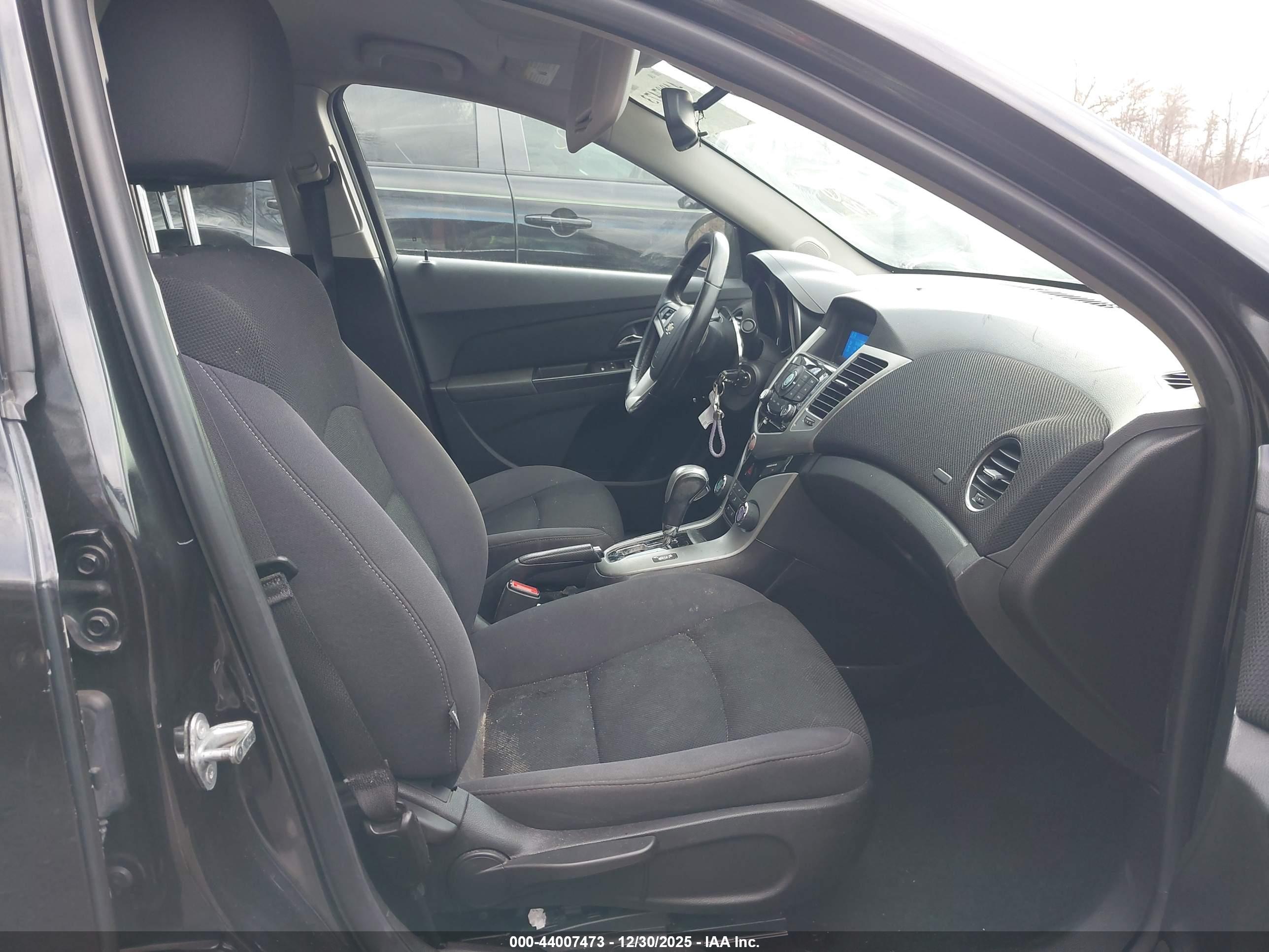 CHEVROLET CRUZE image 5