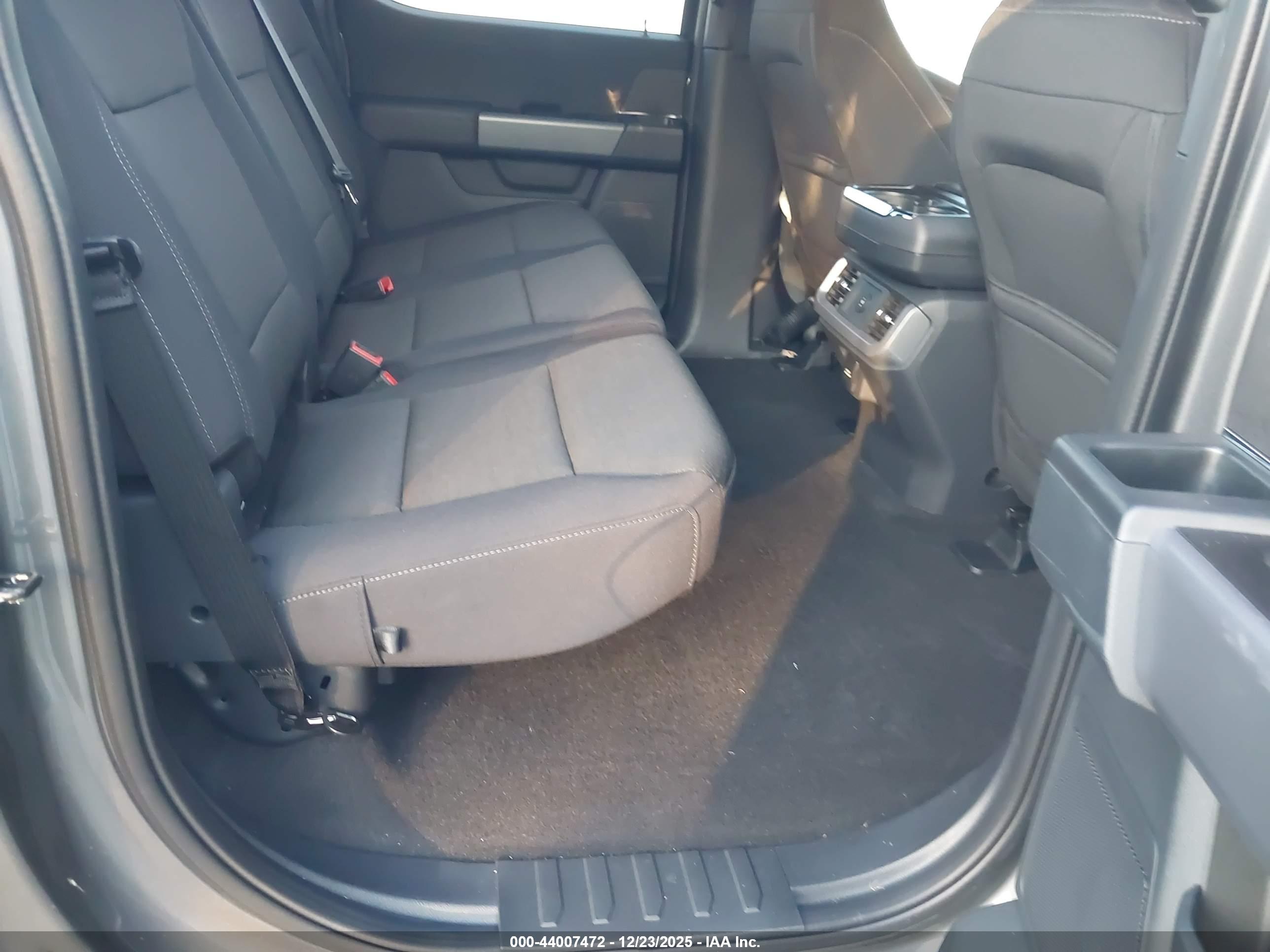 FORD F-150 image 8
