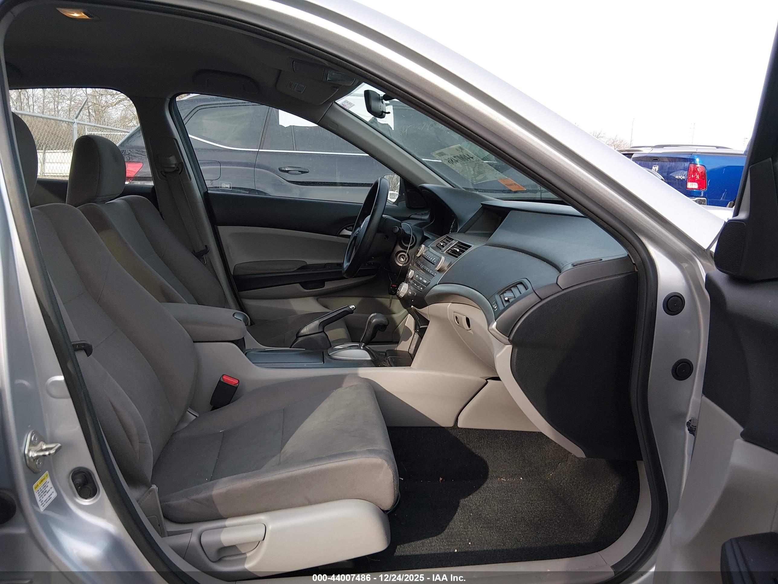 HONDA ACCORD image 5