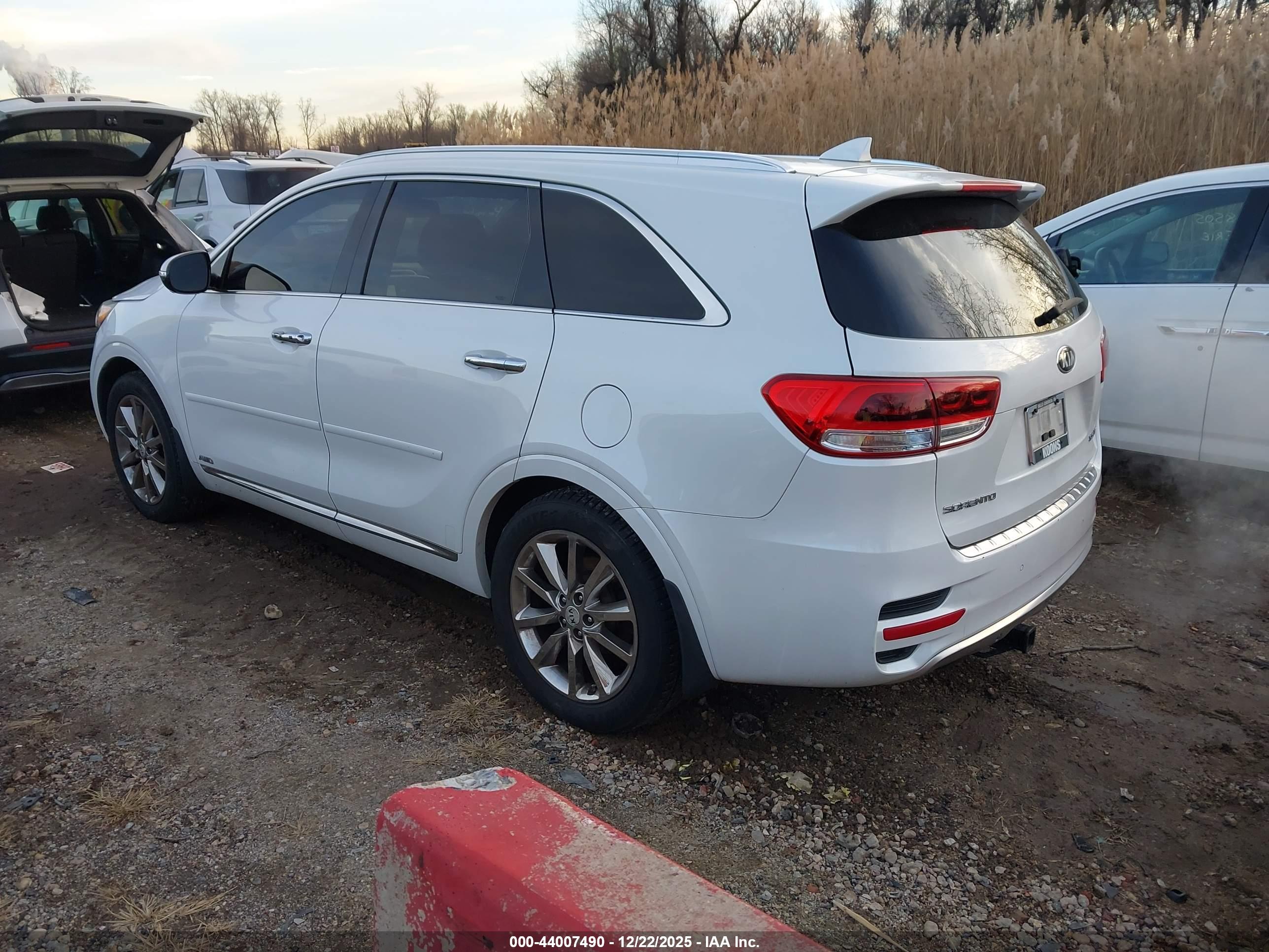 KIA SORENTO image 3