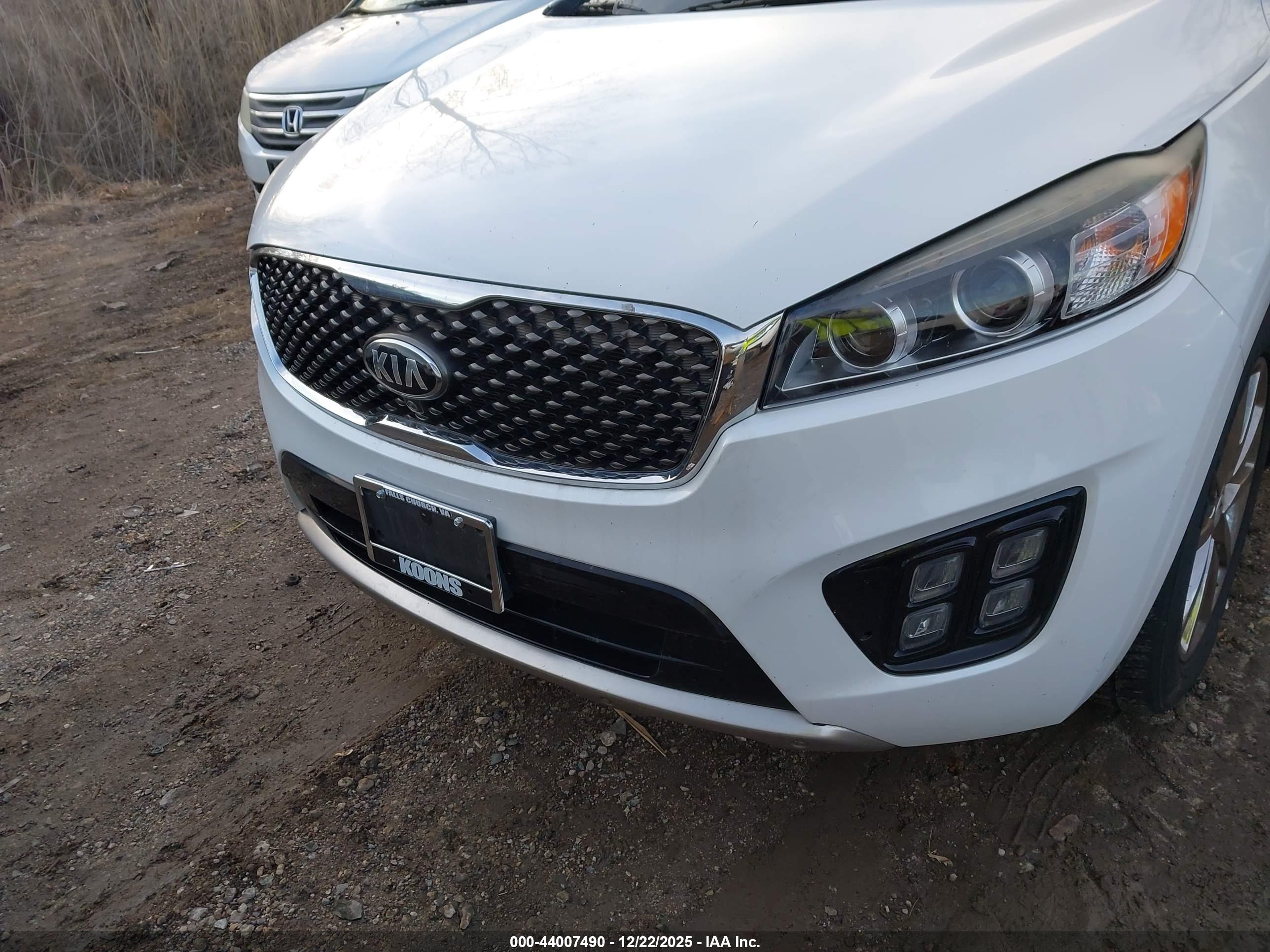 KIA SORENTO image 6