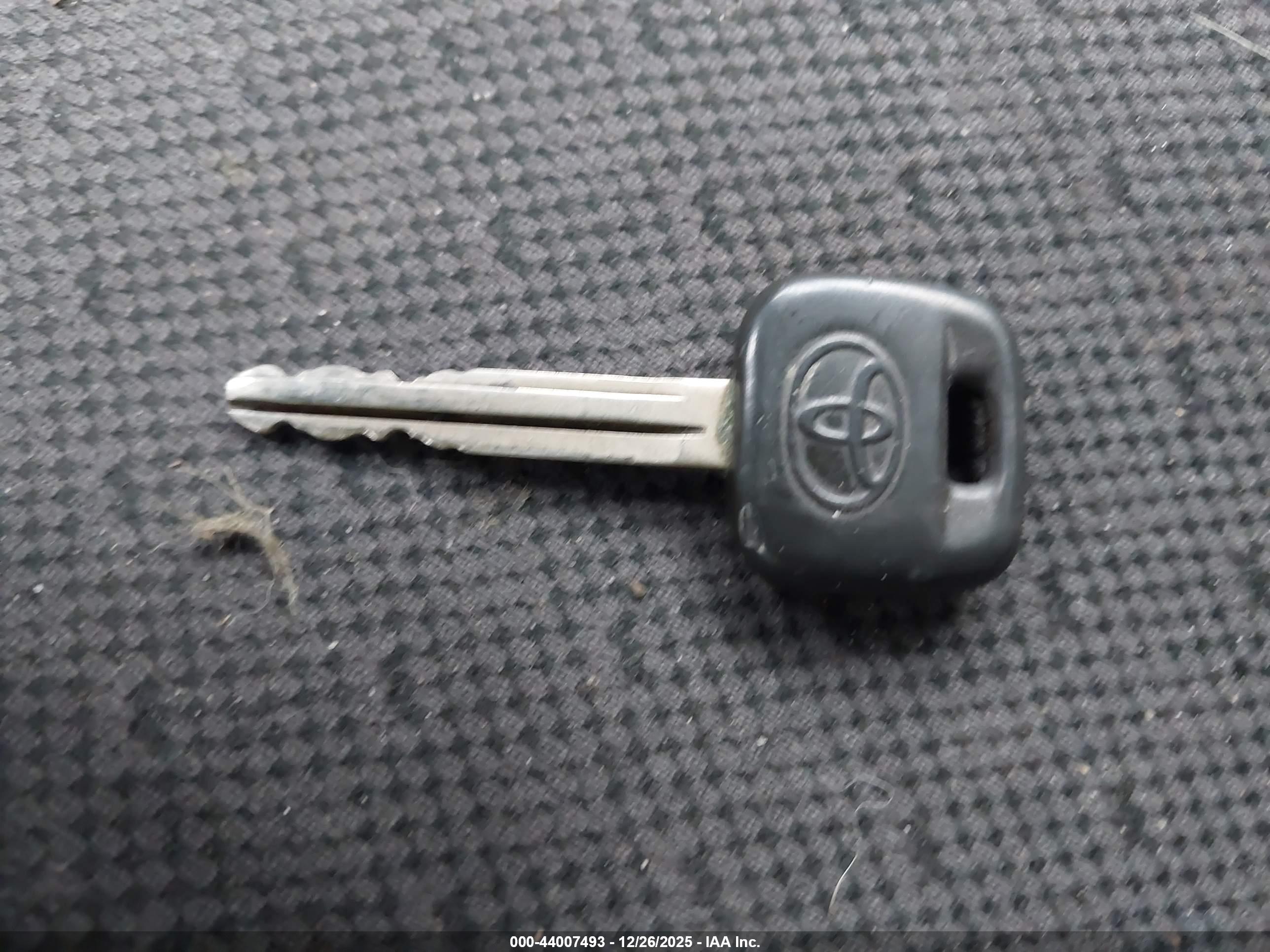 TOYOTA YARIS image 11