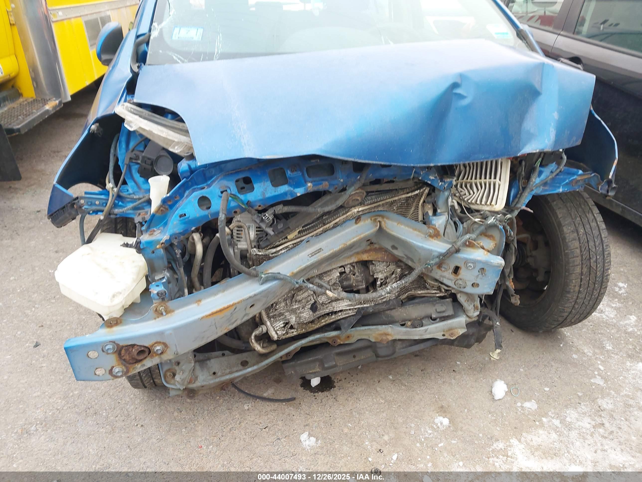 TOYOTA YARIS image 6