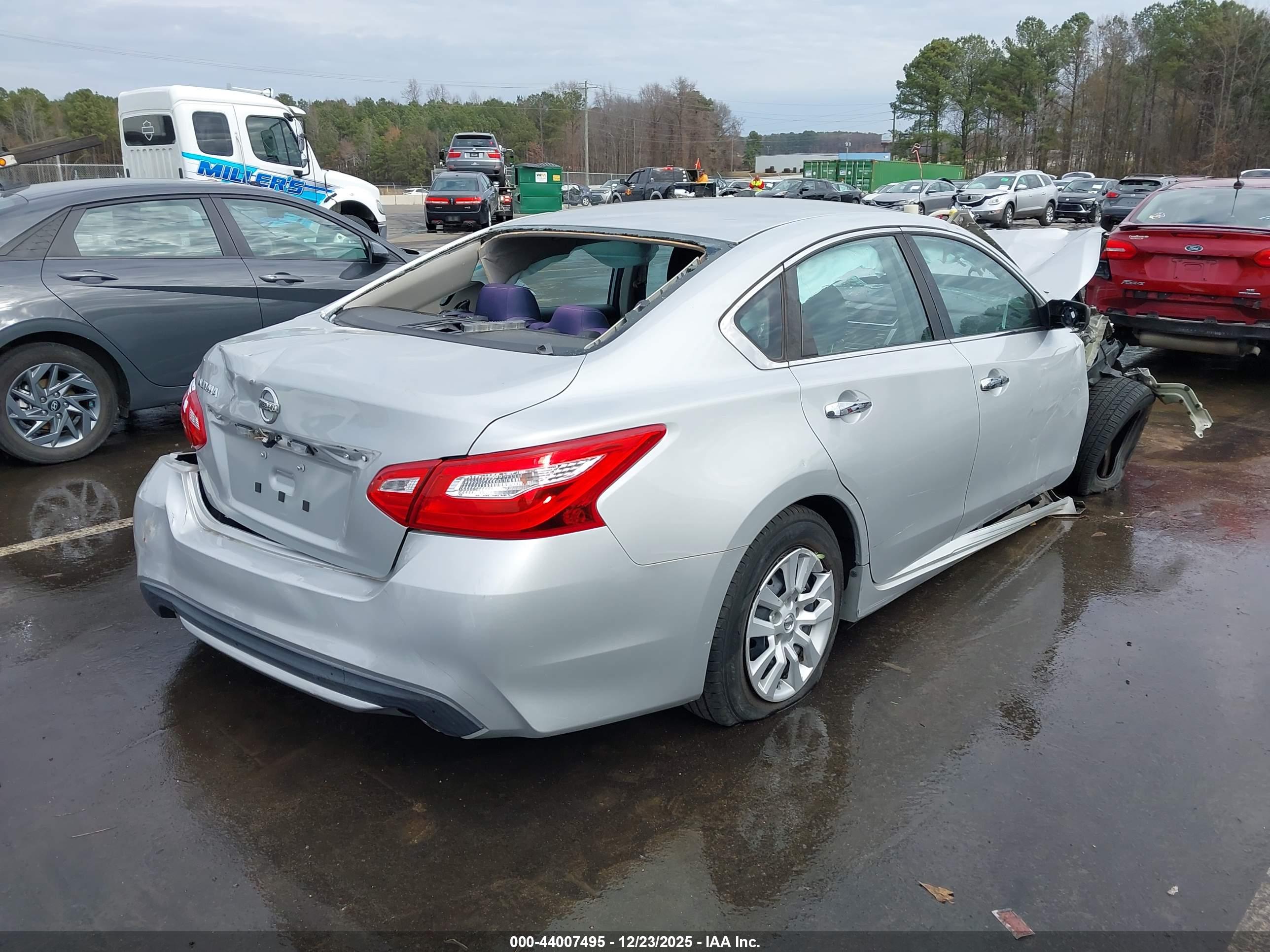 NISSAN ALTIMA image 4