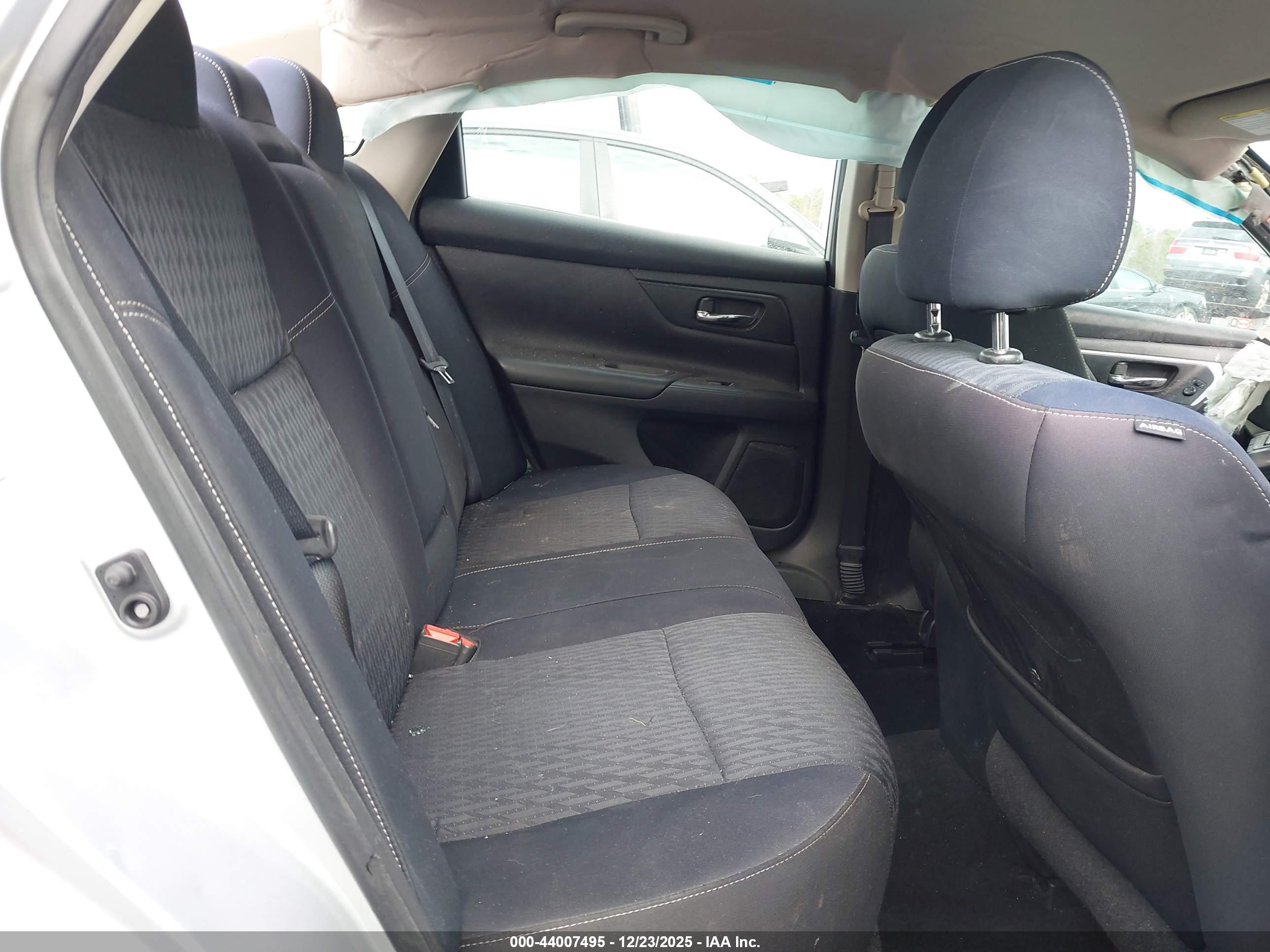 NISSAN ALTIMA image 8