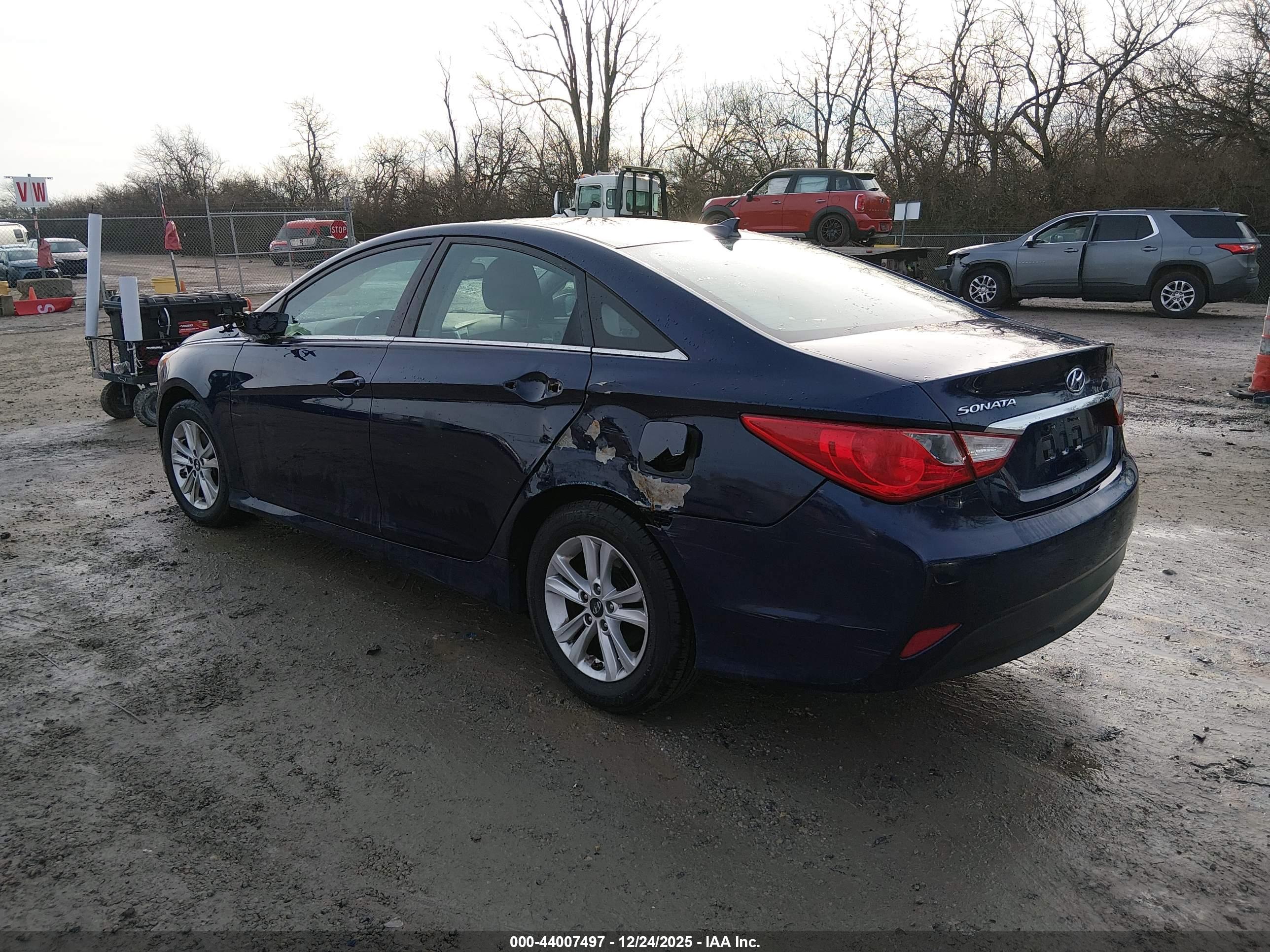 HYUNDAI SONATA image 3