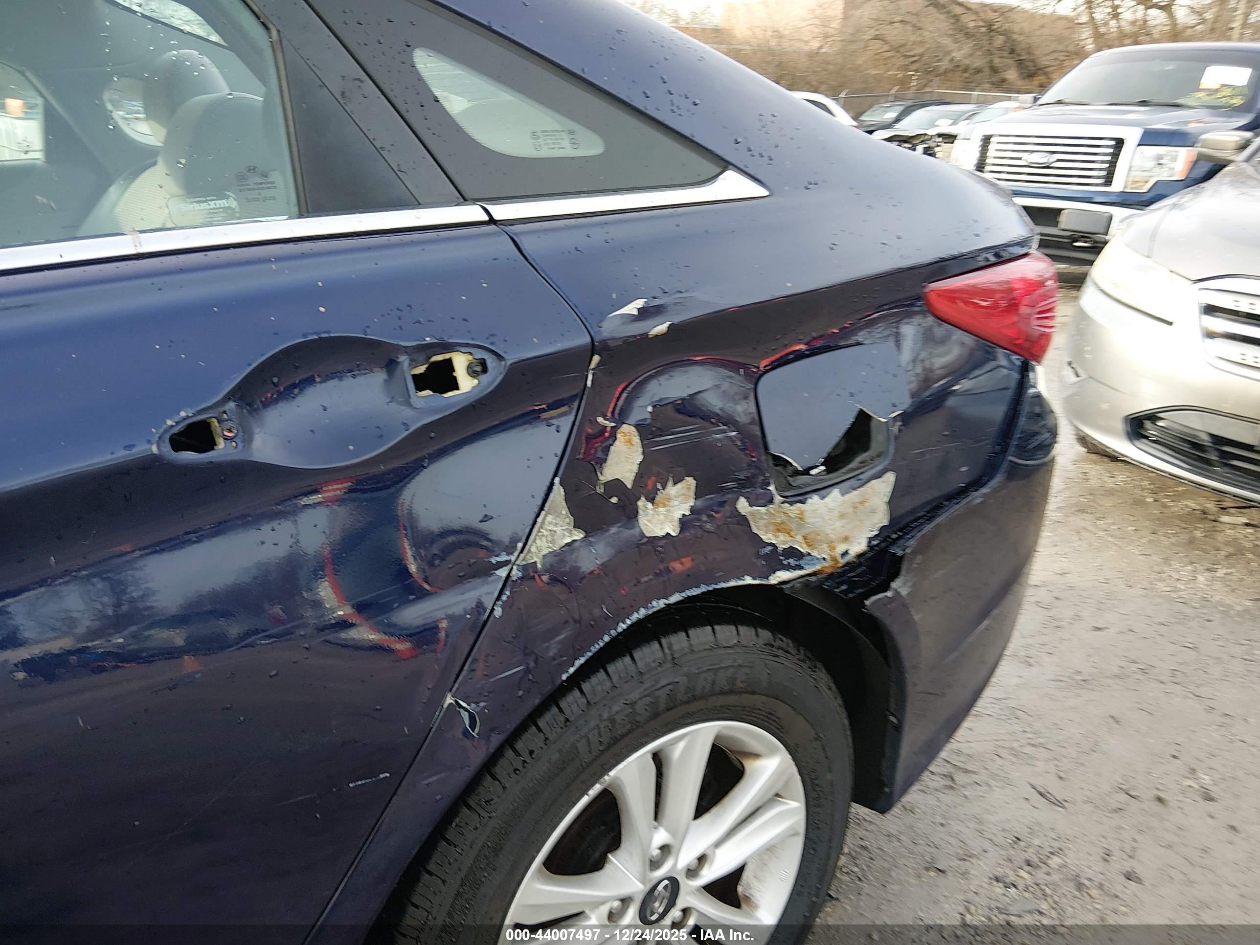 HYUNDAI SONATA image 6