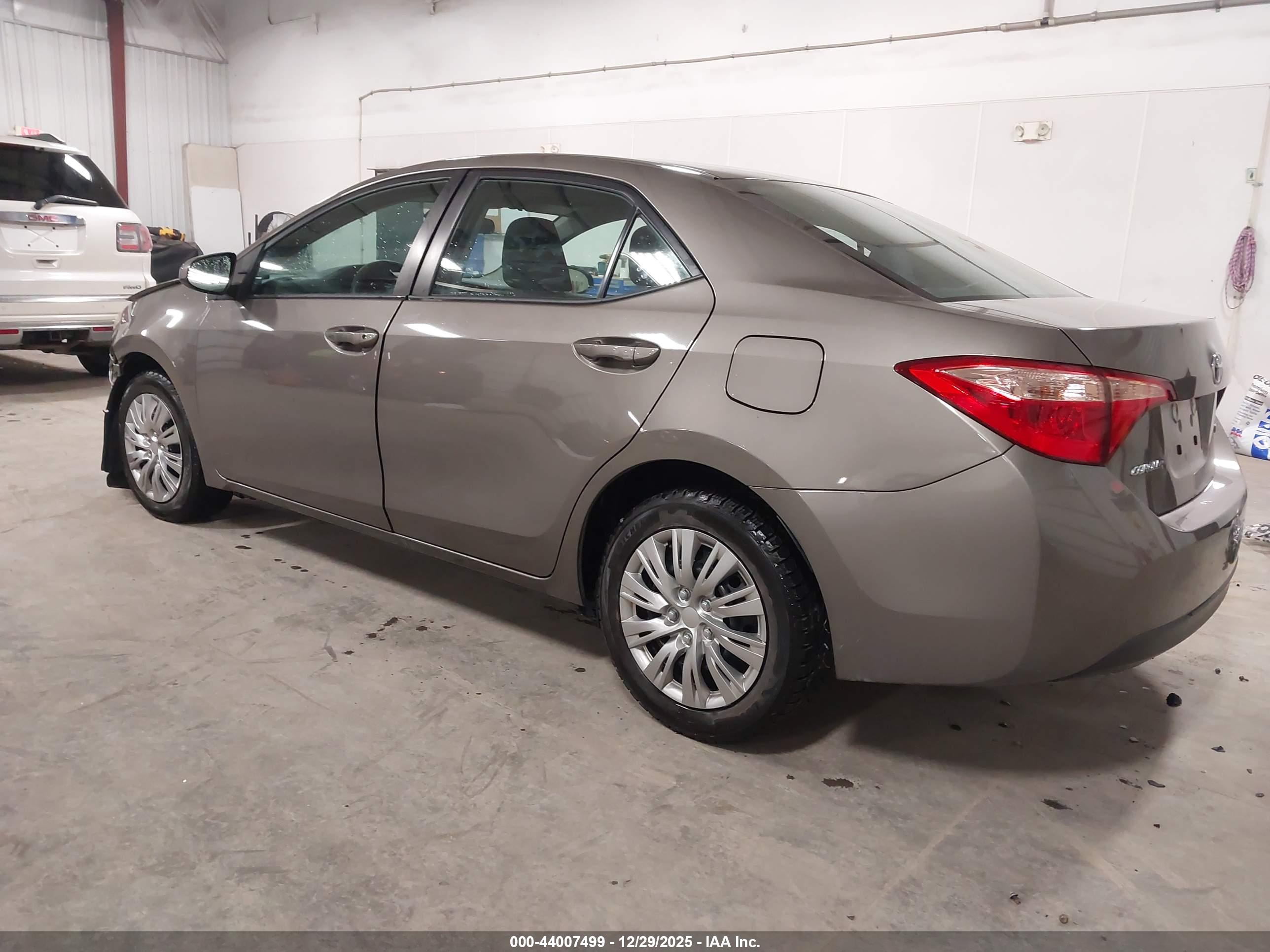TOYOTA COROLLA image 3