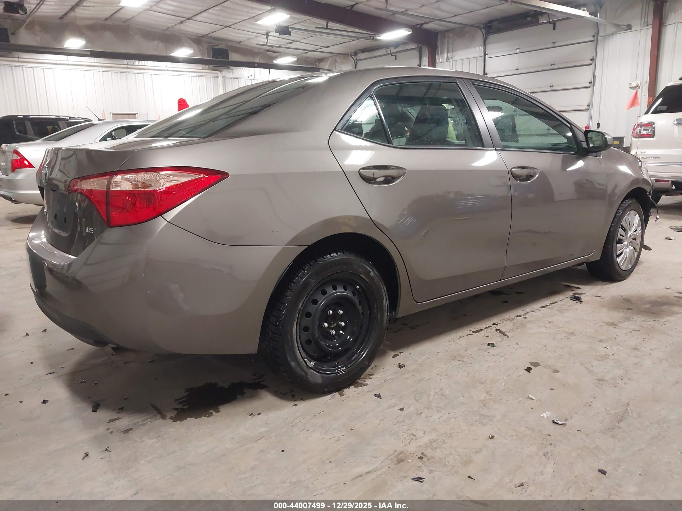 TOYOTA COROLLA image 4