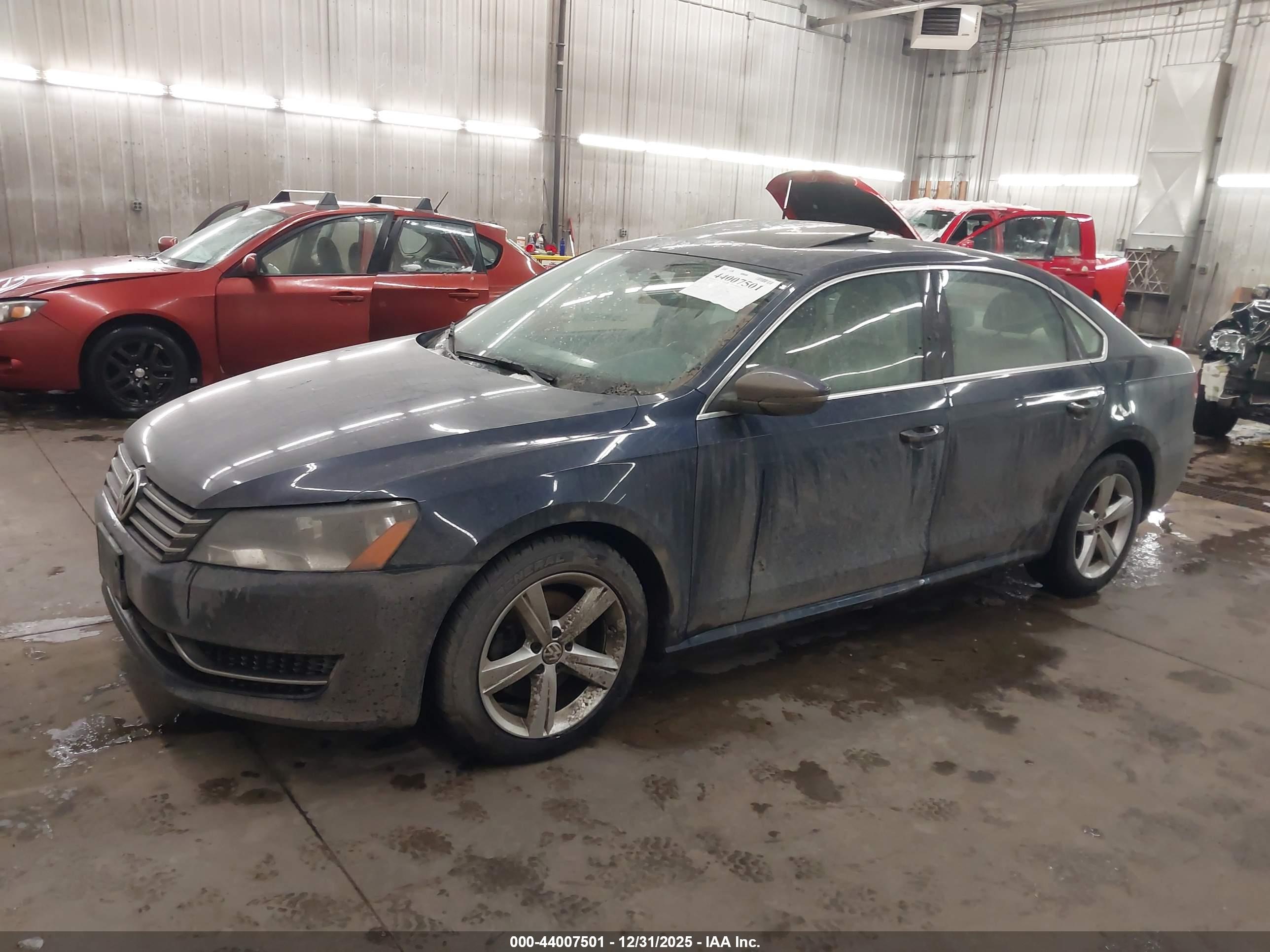 VOLKSWAGEN PASSAT image 2