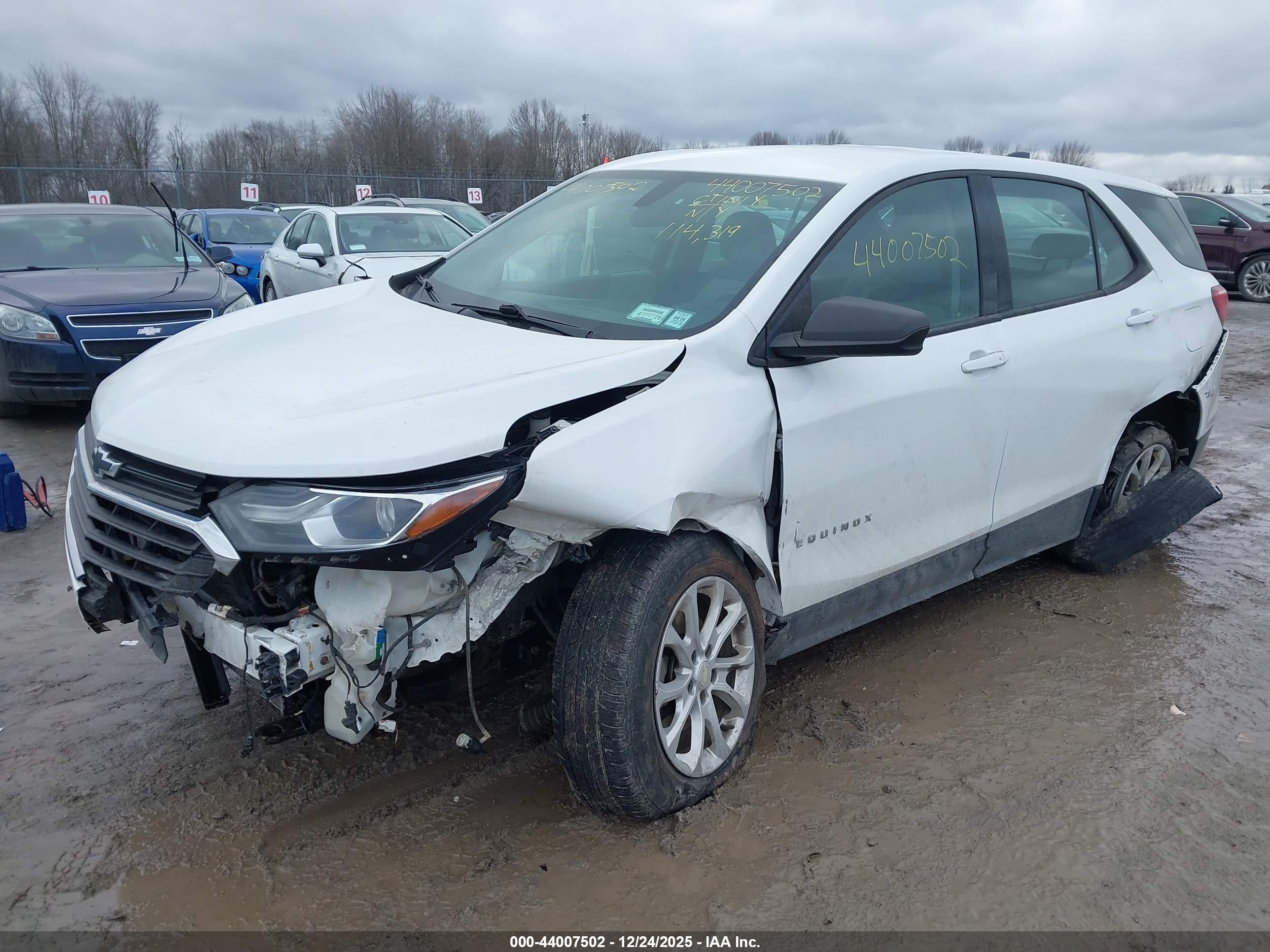 CHEVROLET EQUINOX image 2