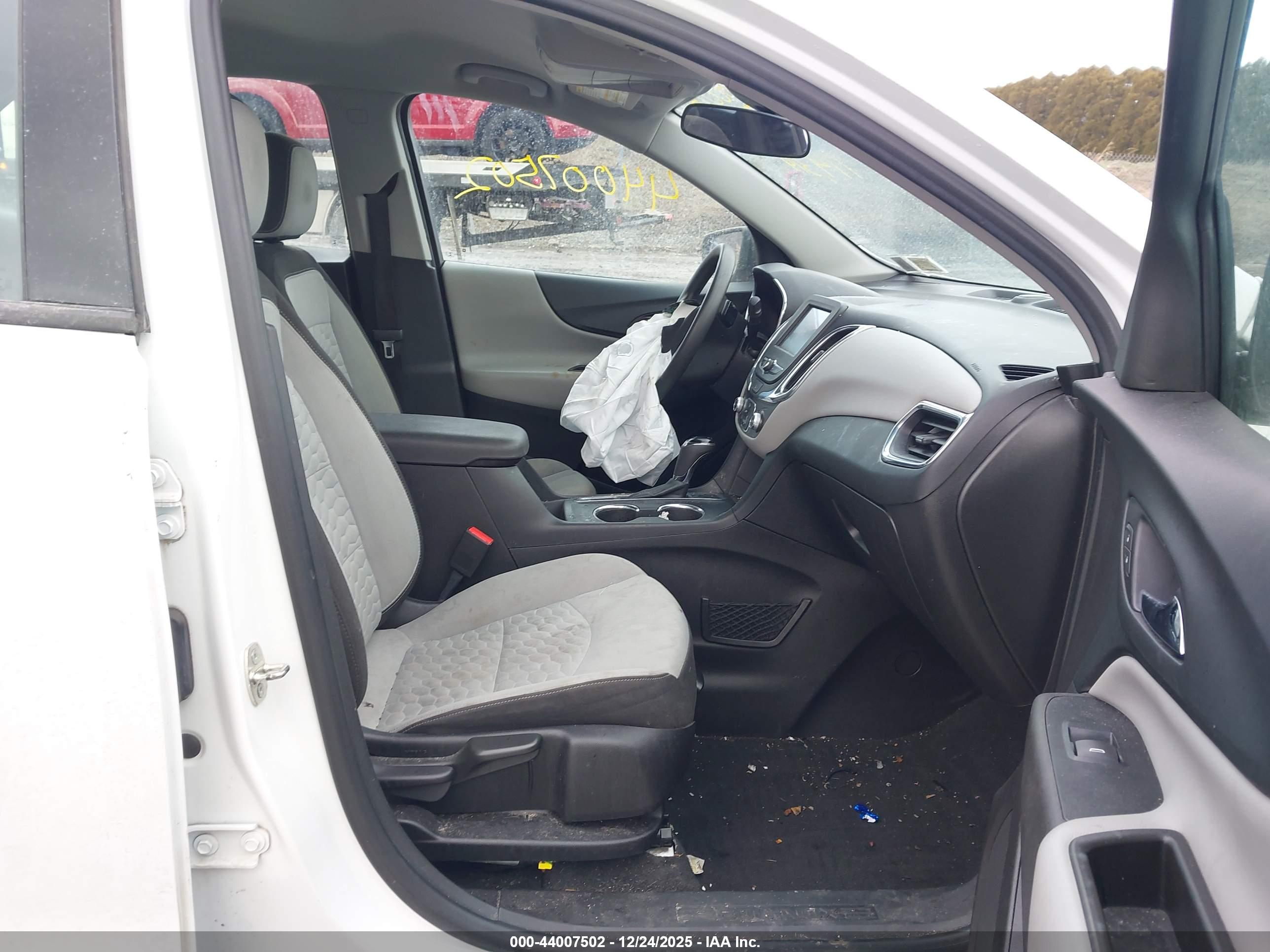 CHEVROLET EQUINOX image 5