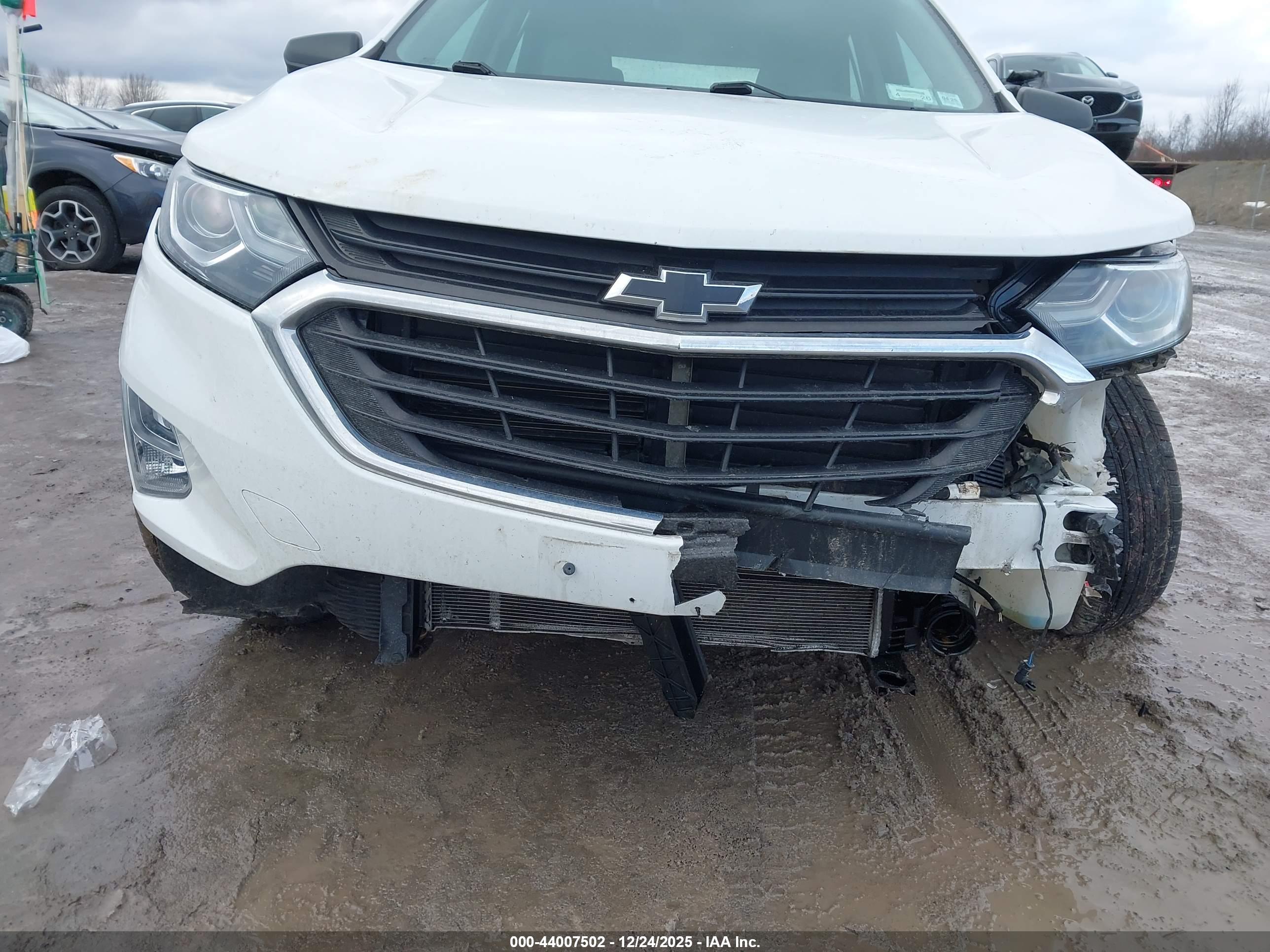 CHEVROLET EQUINOX image 6