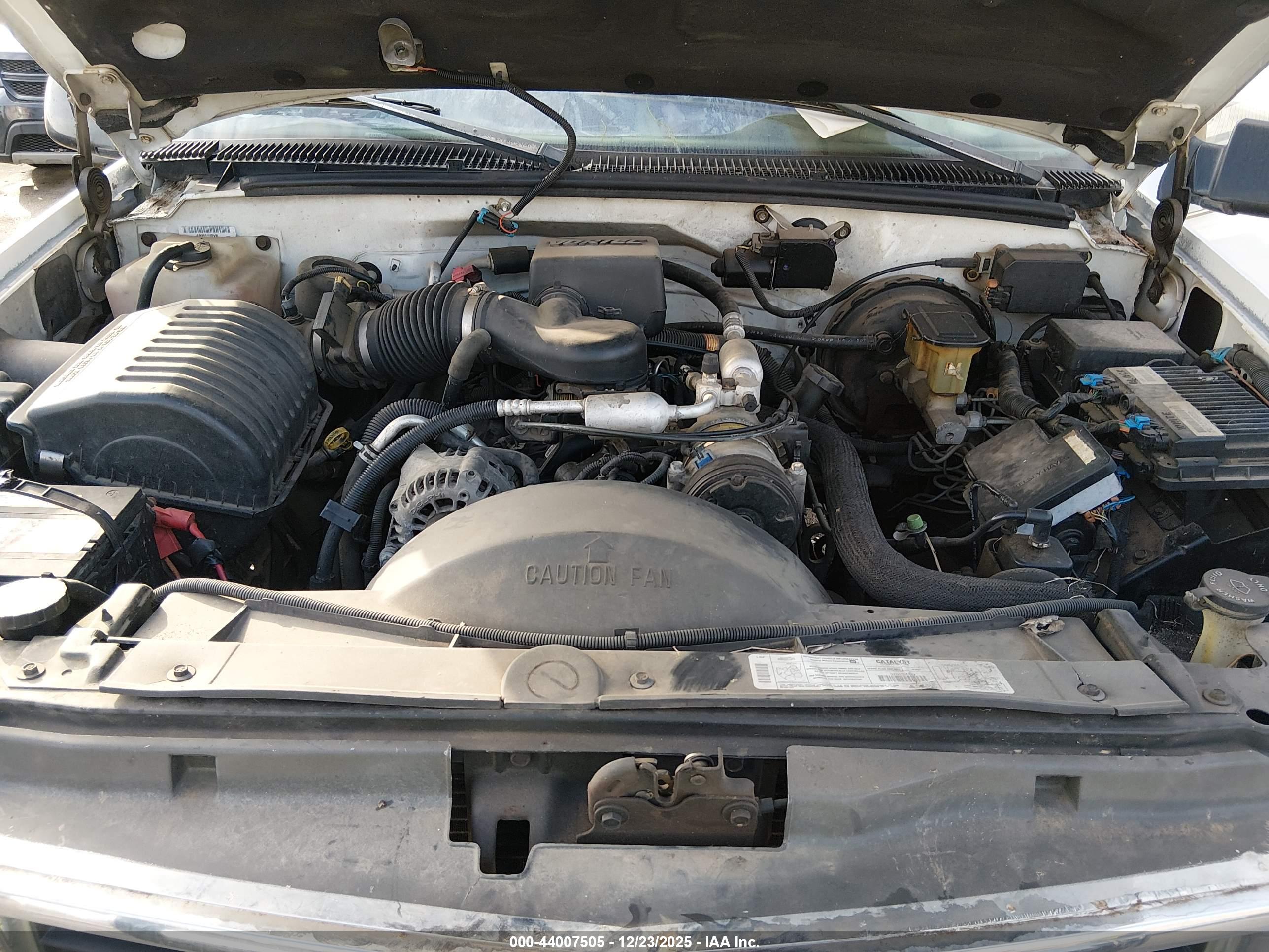 CHEVROLET SUBURBAN image 10