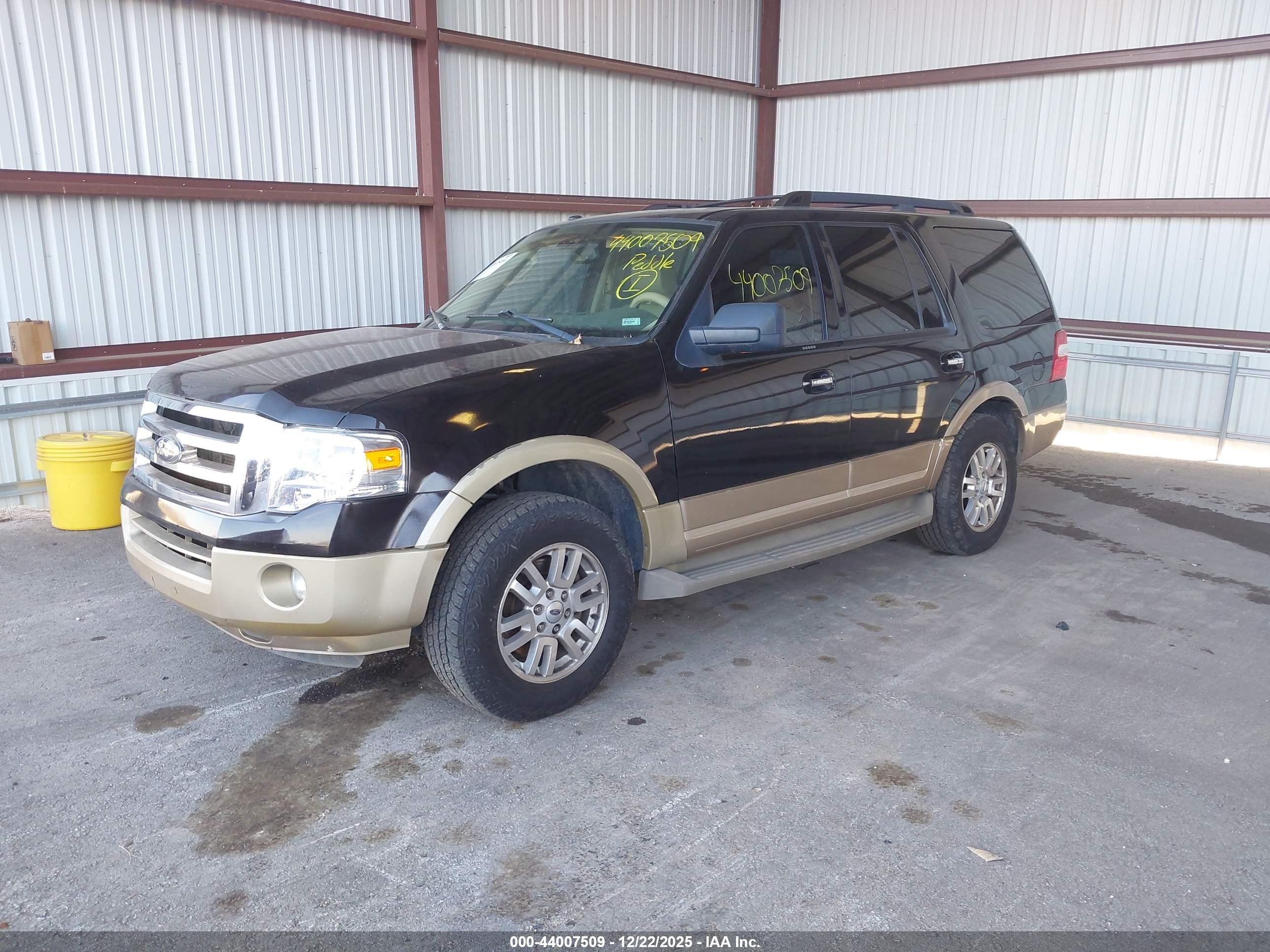 FORD EXPEDITION image 2