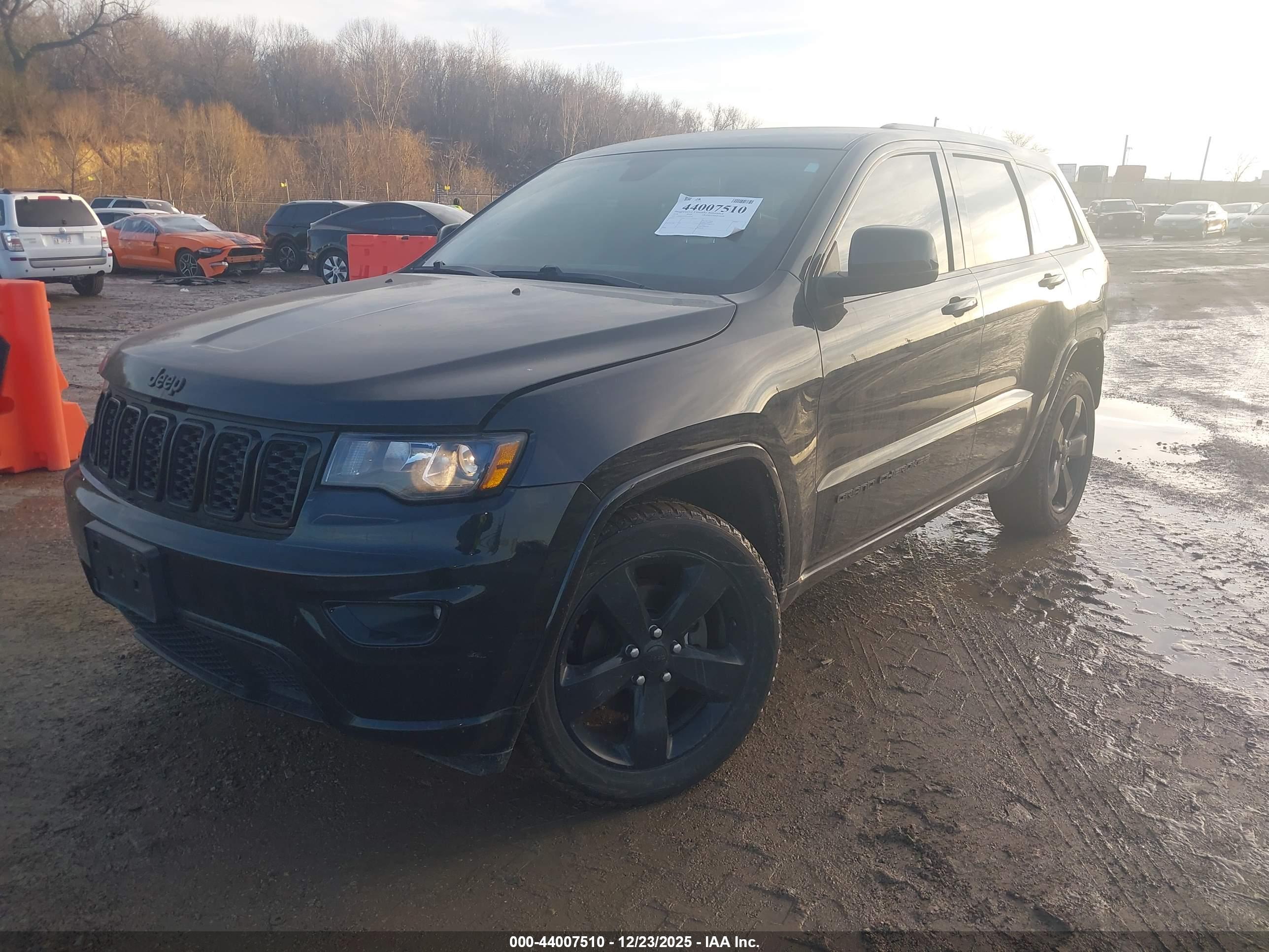JEEP GRAND image 2