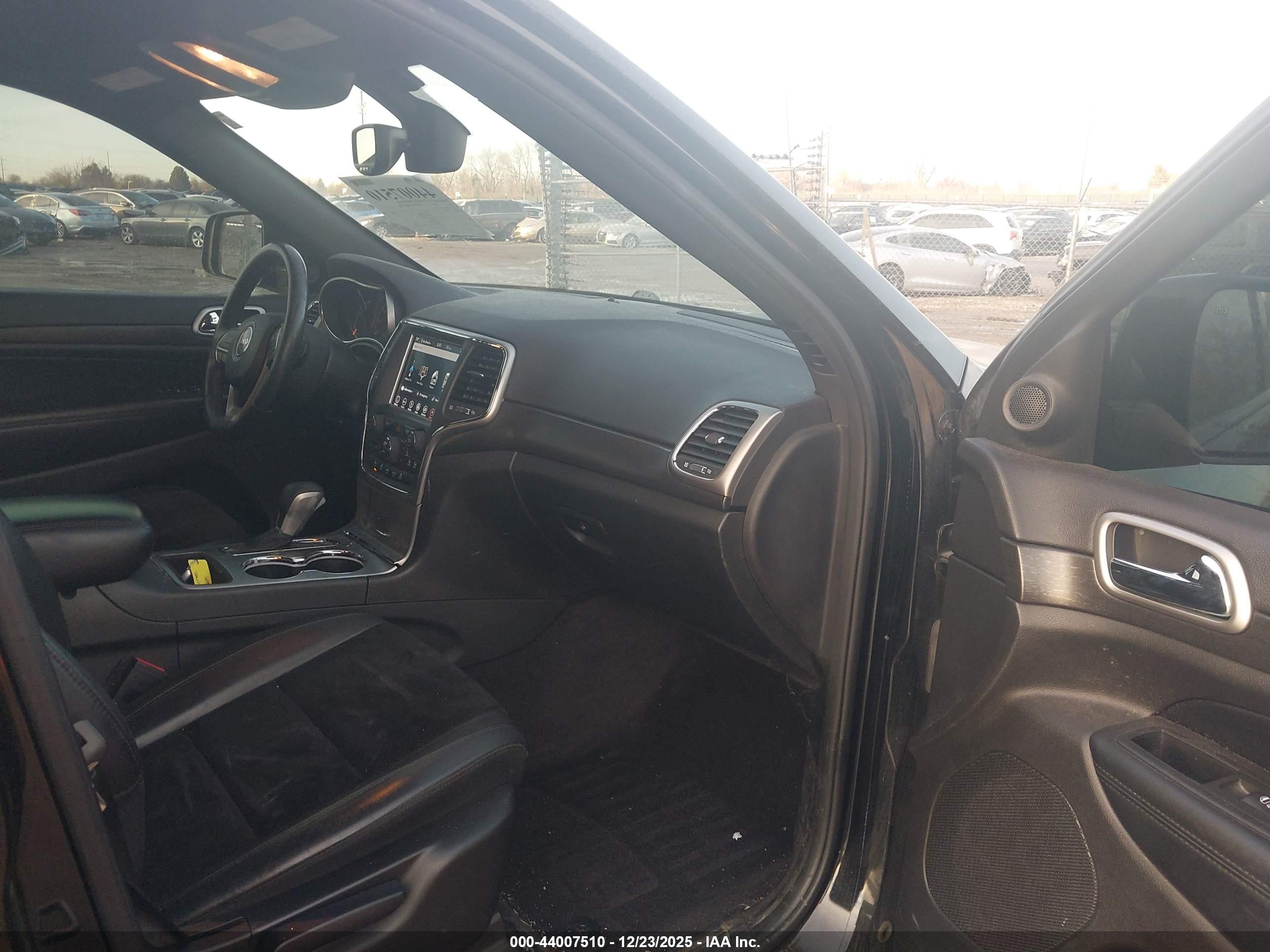 JEEP GRAND image 5