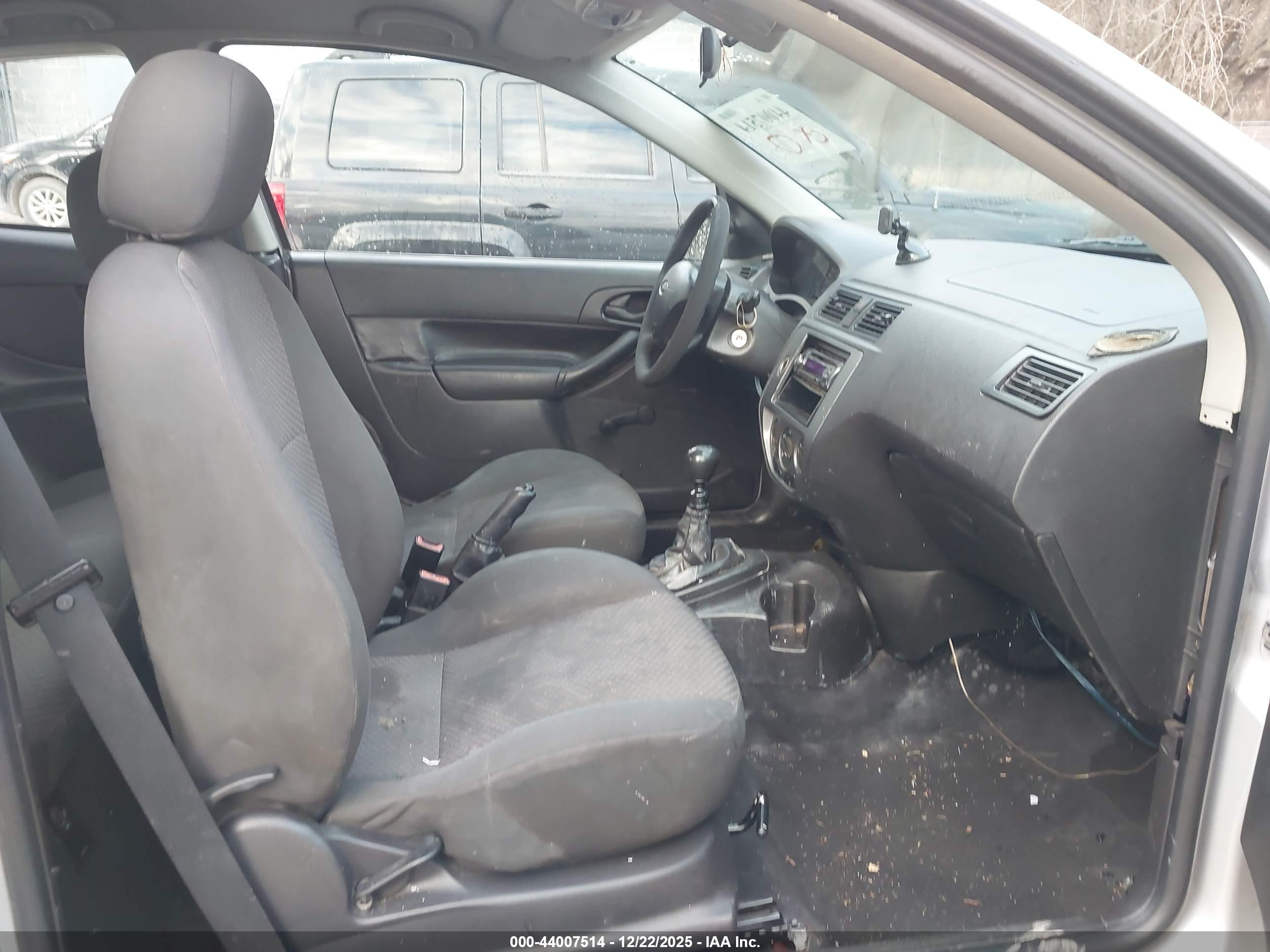 FORD FOCUS image 5